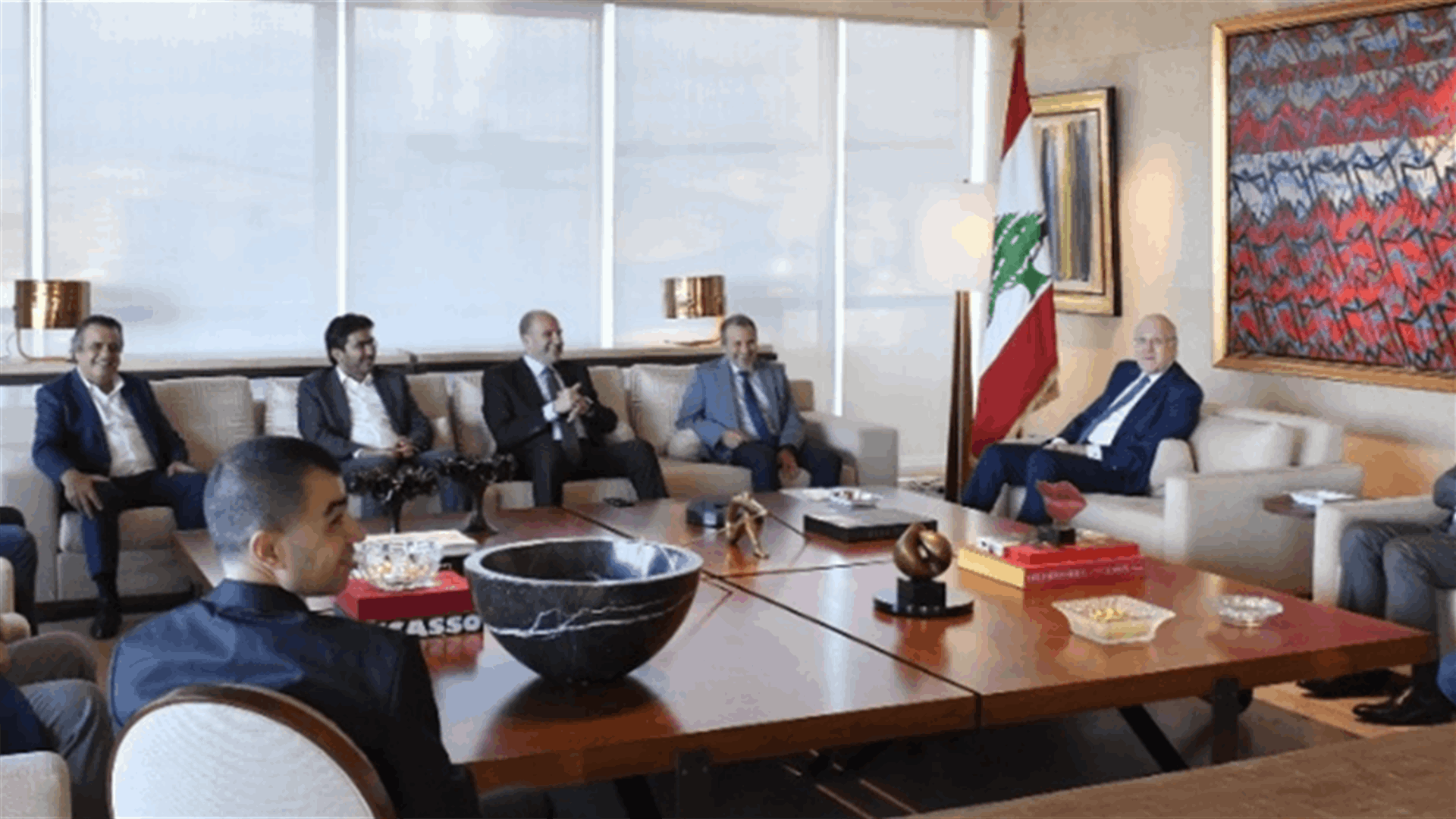 ميقاتي استقبل وفدا من تكتل لبنان القوي برئاسة باسيل...هل ستُعطى الثقة؟
