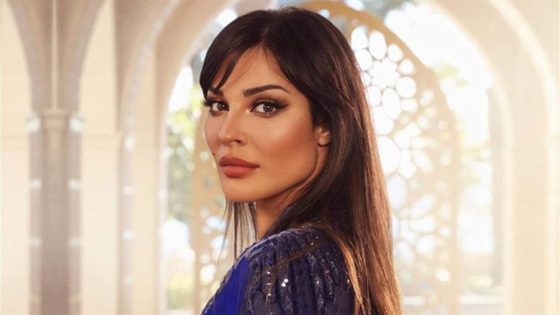 هل ظهرت نادين نسيب نجيم مع خبير تجميل إسرائيلي في دبي؟