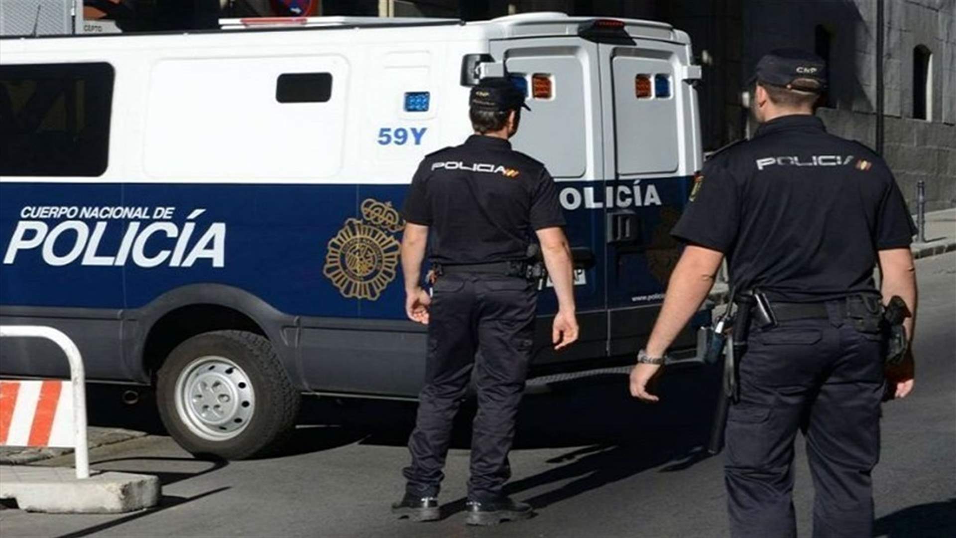 الشرطة الإسبانية تخلي منطقة بوسط مدينة أوفيدو بعد تهديد بوجود قنبلة