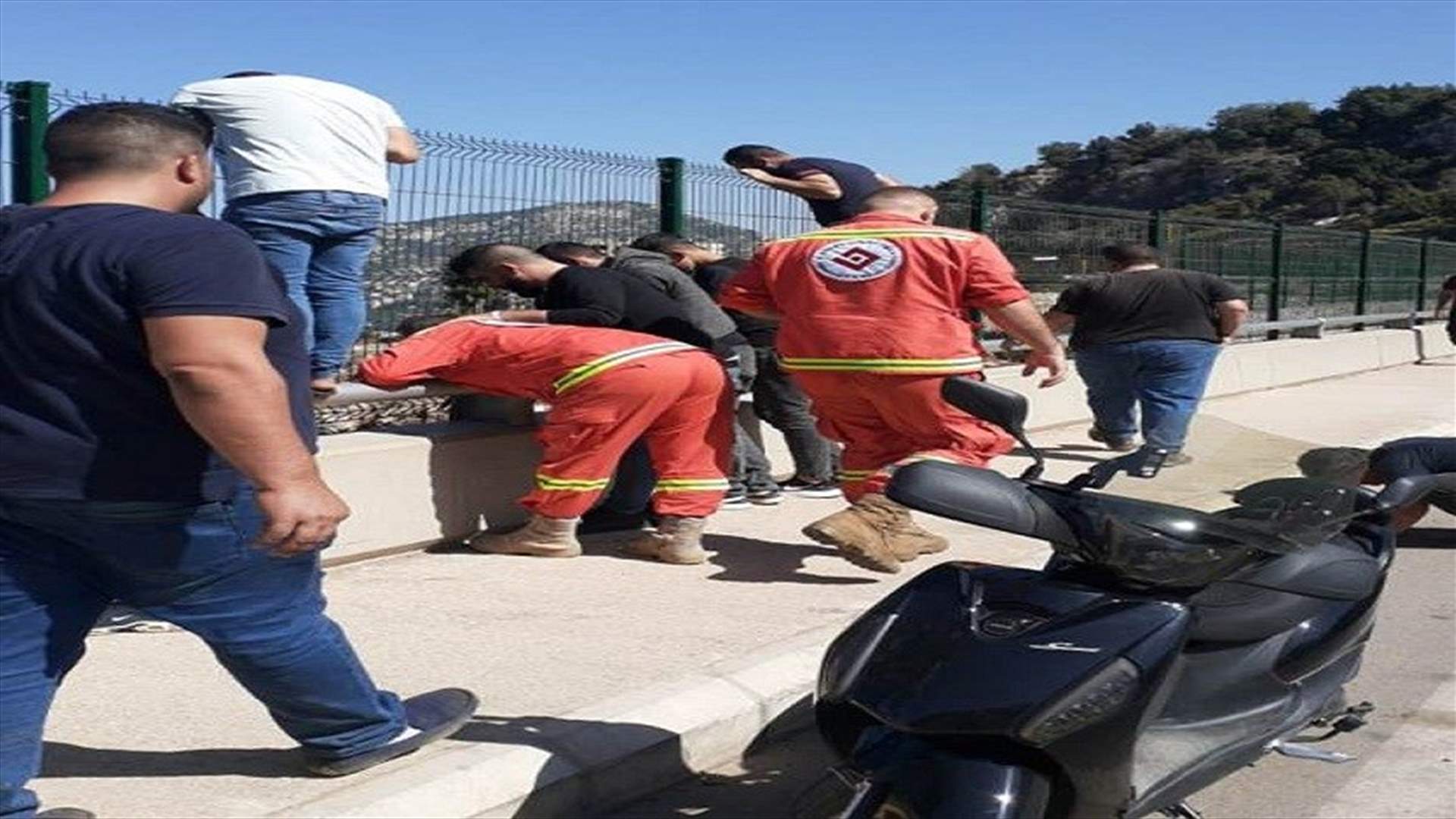 خمسة أشخاص علقوا تحت جسر نمرين ـ بقرصونا في الضنية
