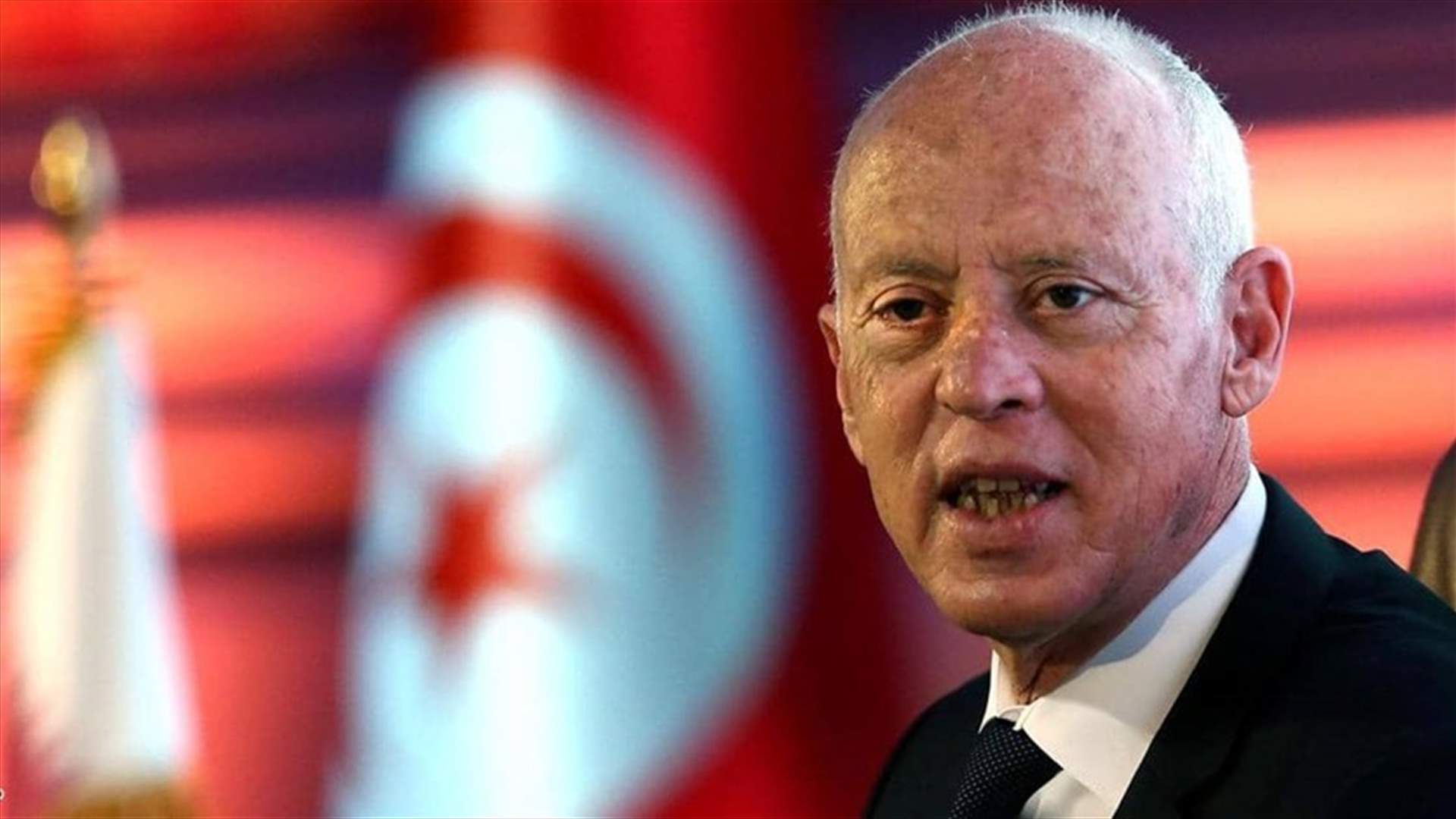 الرئيس التونسي يقول إنه سيغير قانون الانتخابات