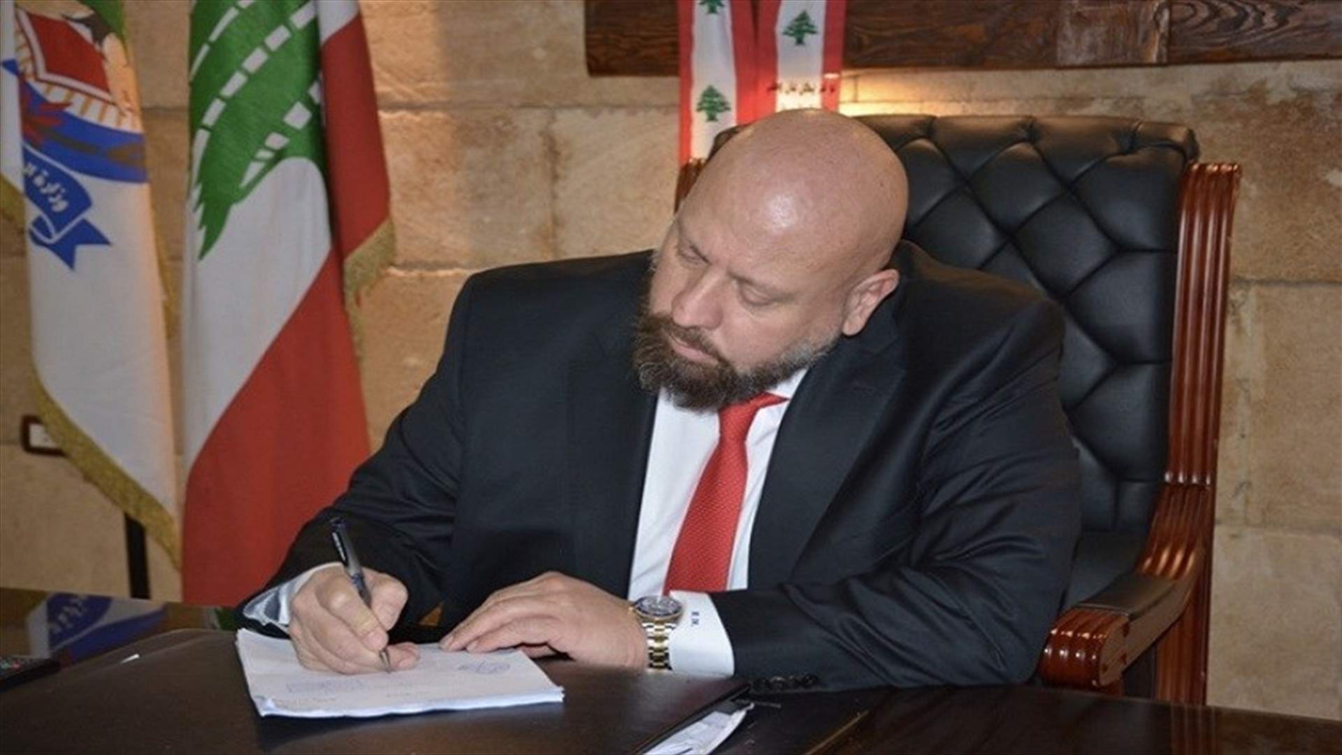 قرار لمحافظ الشمال بإخلاء مبنى مهدد بالسقوط في طرابلس