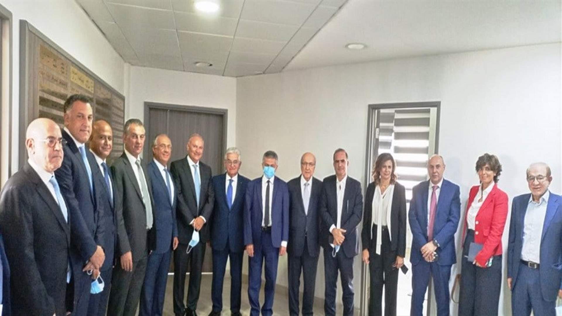 وزير المالية التقى شيا وغريندلاي واجتمع بجمعية المصارف وبحث مع المدير الإقليمي لمؤسسة IFC في سبل التعاون