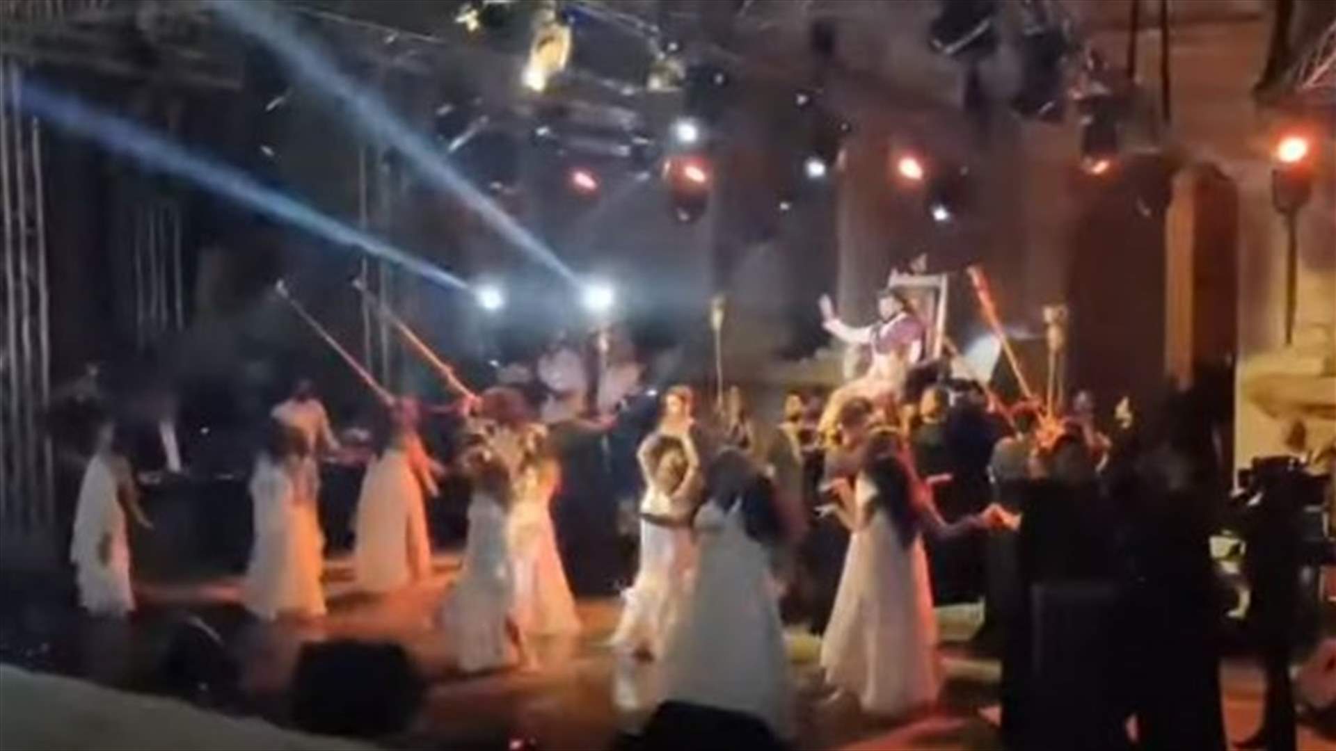 دخول سيف نبيل الاستعراضي في جرش يعرّضه للانتقادات (فيديو)