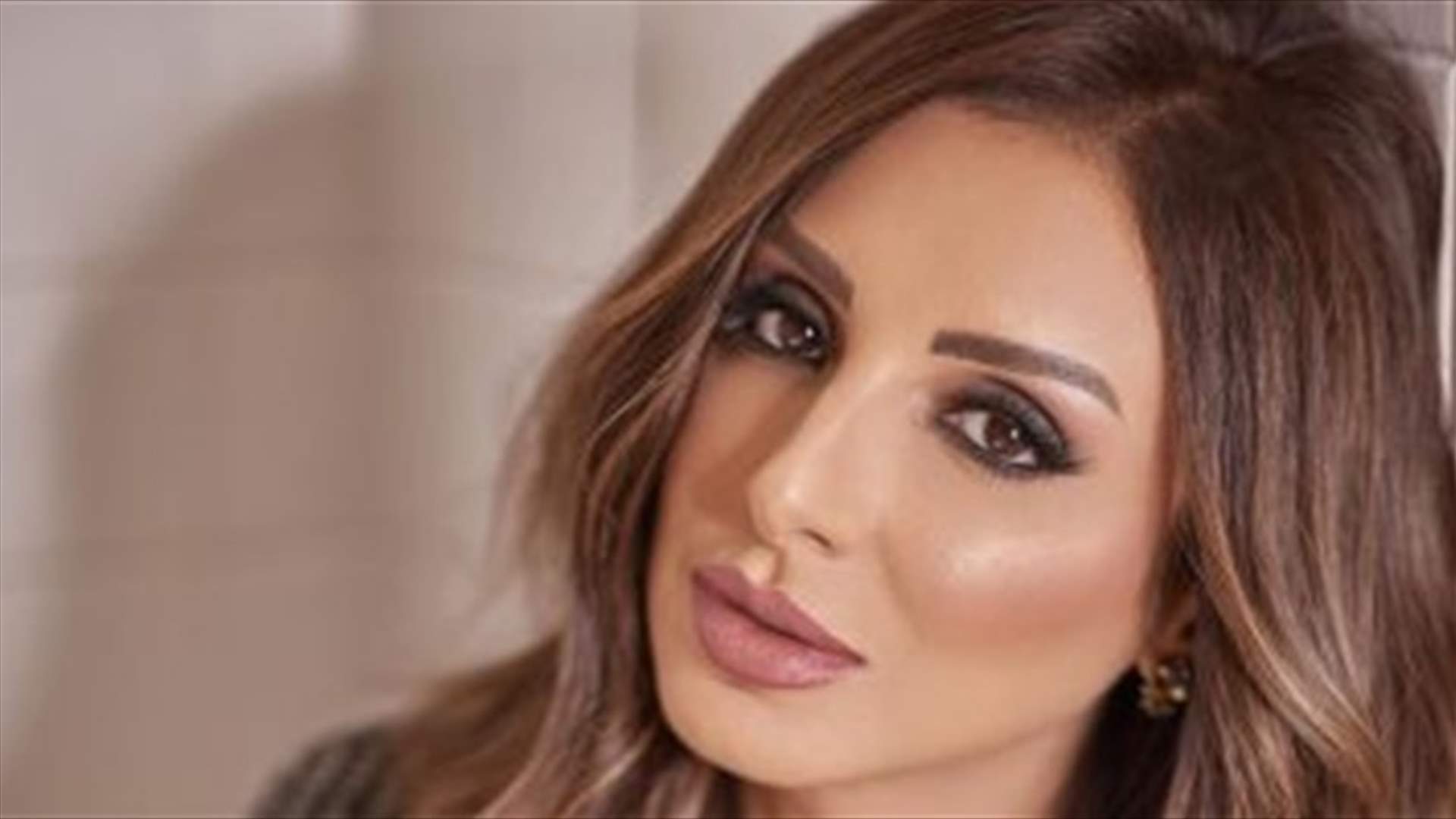 شبيهة الفنانة المصريّة أنغام حديث روّاد الإنترنت (صورة)