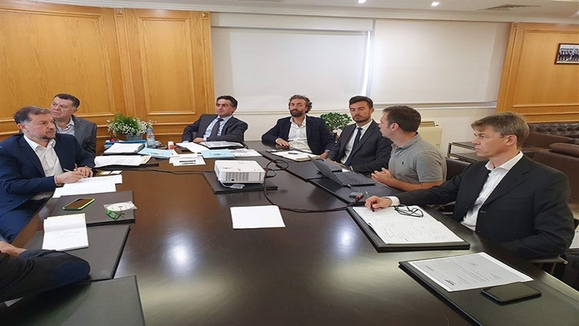 حميه اطلع من مجموعة فرنسية على دراسة لتدوير انقاض مرفأ بيروت