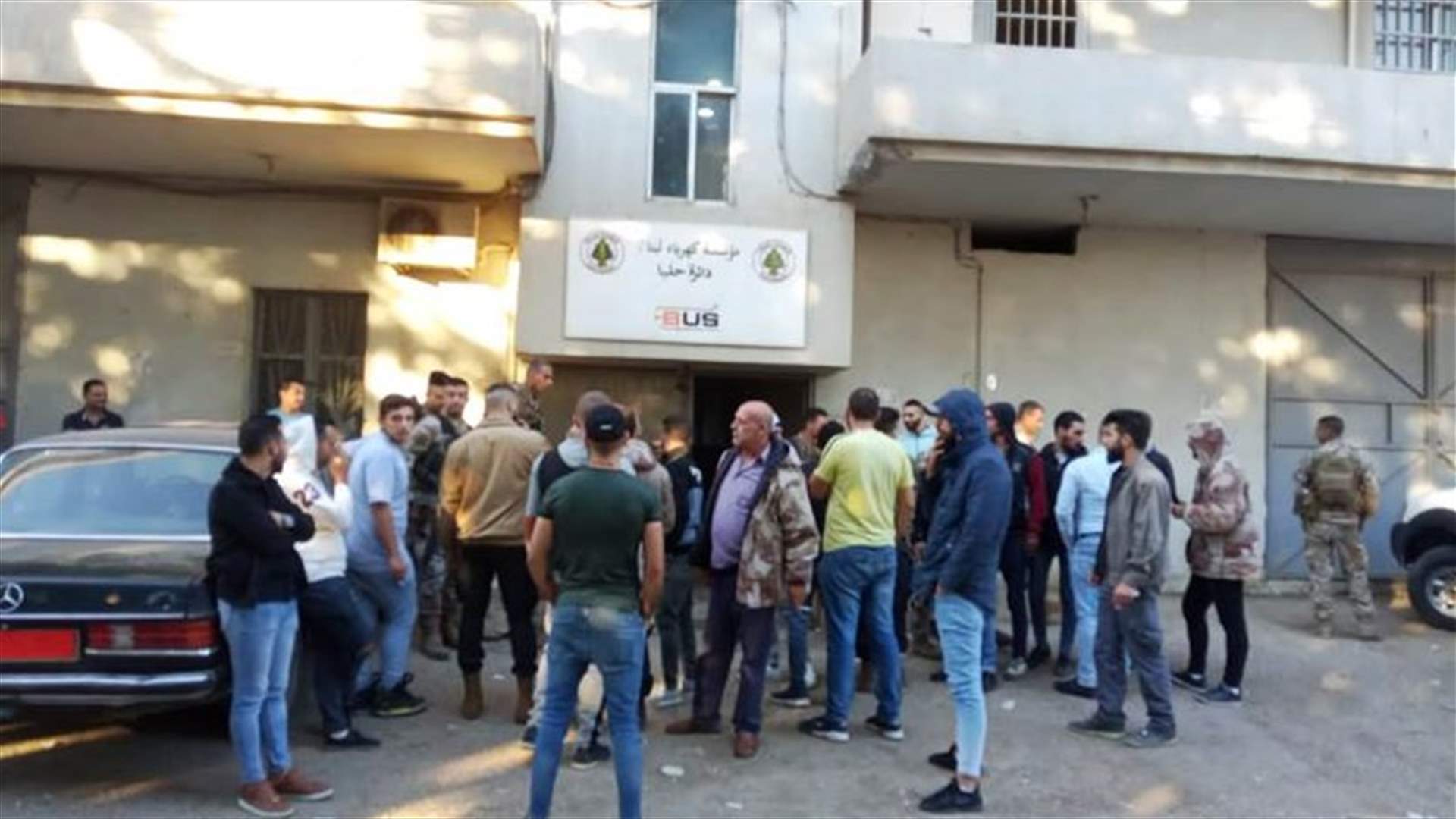 محتجون أقفلوا محطة التحويل في حلبا