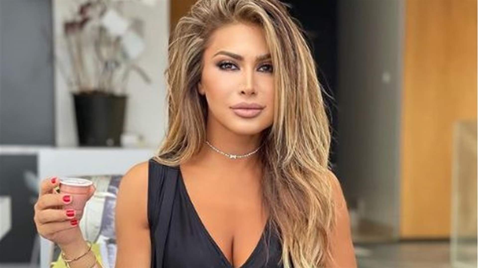 نوال الزغبي على غلاف مجلة باكستانيّة... &quot;ملكة البوب في لبنان&quot;