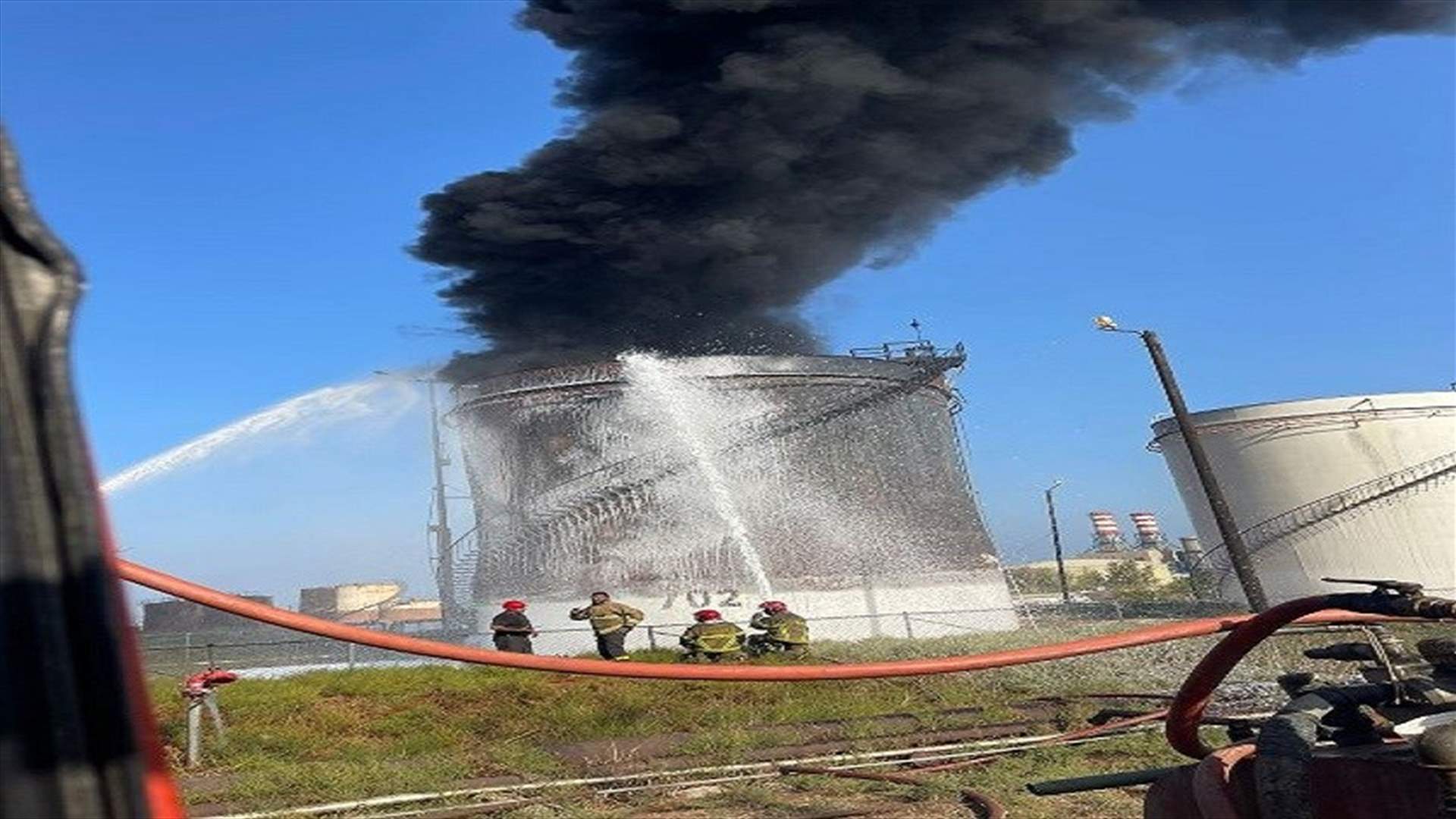 فرق الدفاع المدني أخمدت بشكل كبير حريق الزهراني