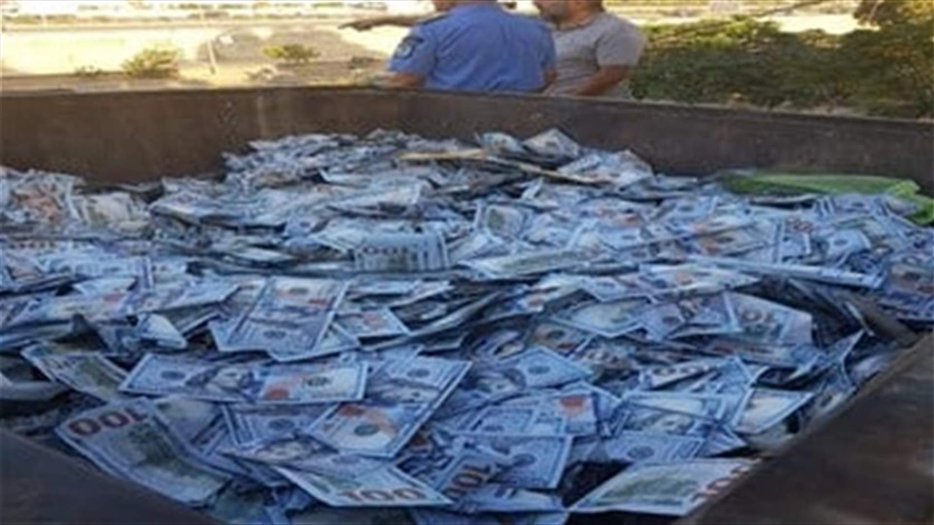 Counterfeit dollars found in trash in Sin el-Fil-[PHOTOS]
