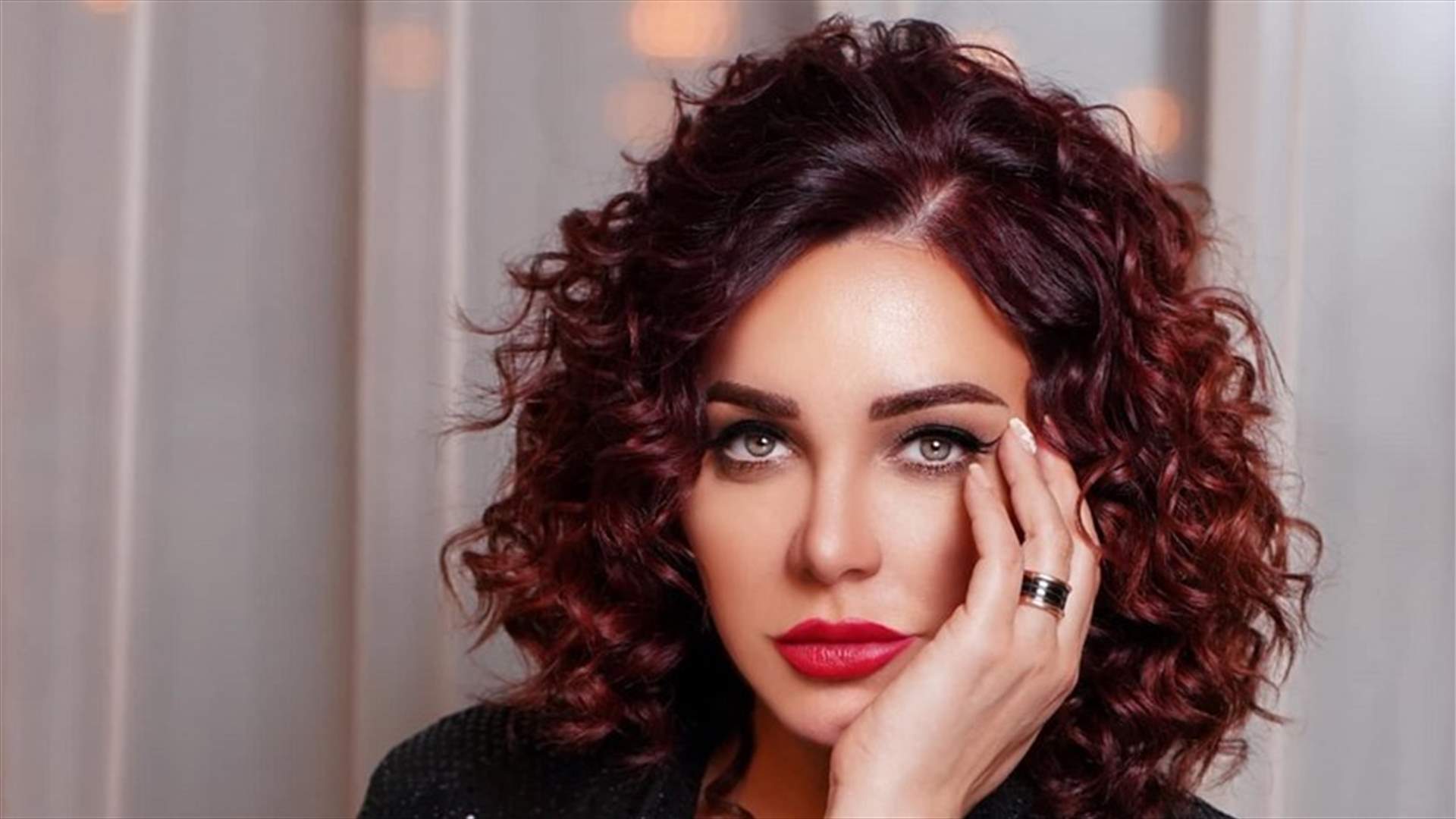 سلاف فواخرجي تزور عنّايا مع عائلتها: &quot;في حضرة مار شربل&quot;