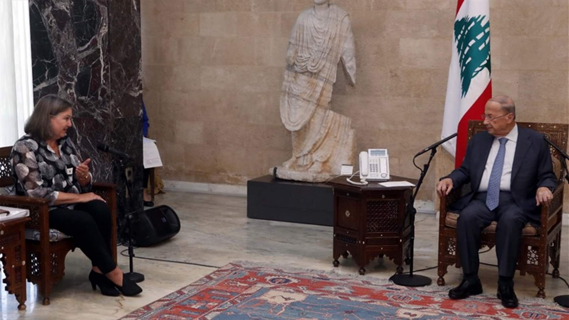 نائبة وزير الخارجية الأميركية في قصر بعبدا وبحثٌ في العلاقات الثنائية