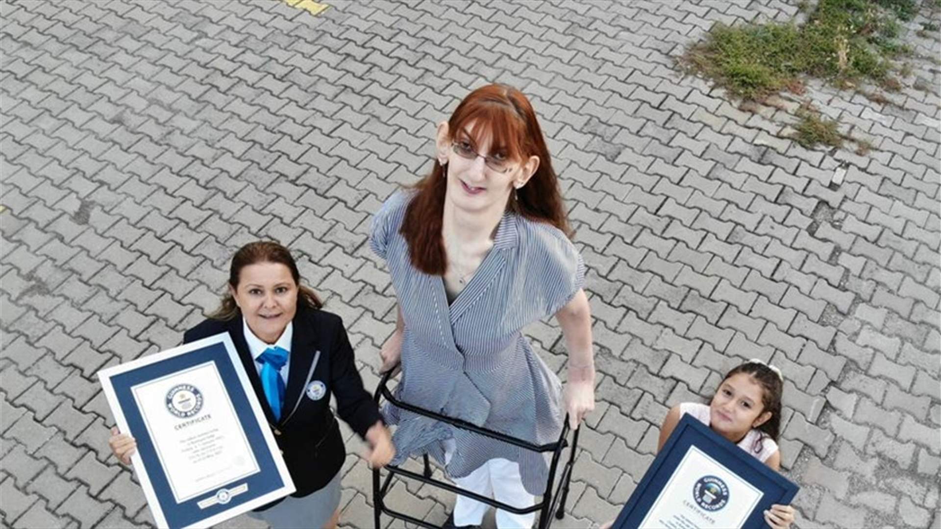 شابة تركية تسجّل رقماً قياسياً جديداً في غينيس... تعرّفوا الى &quot;أطول امرأة على قيد الحياة&quot;