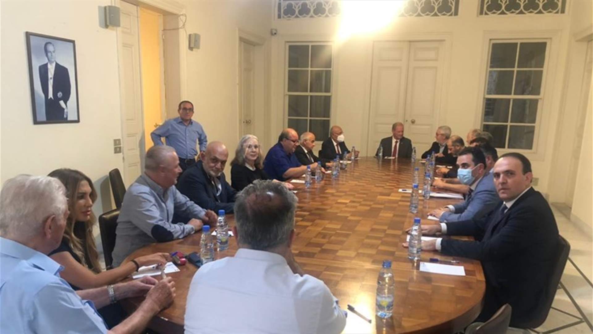 الجبهة السيادية من اجل لبنان: نطالب المجتمع الدولي بالتحرك لتطبيق القرارات الدولية