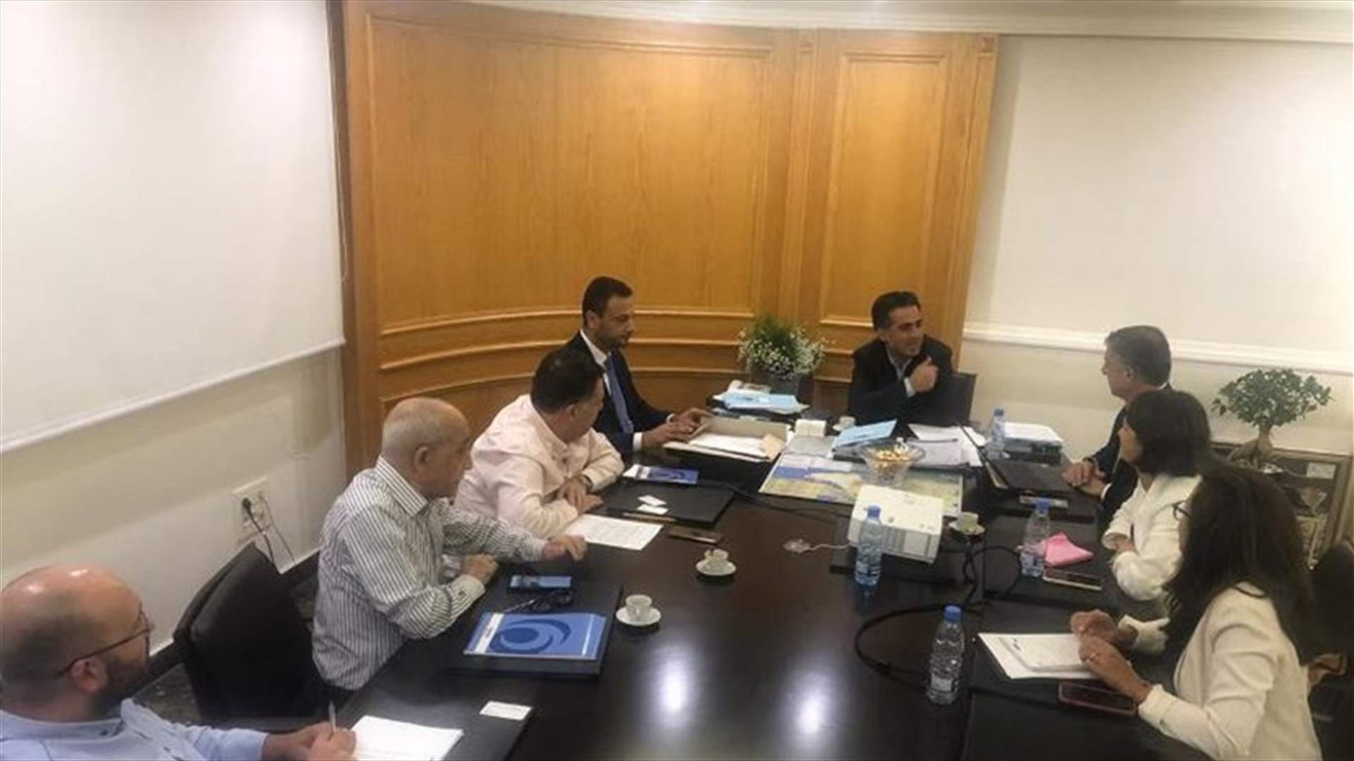 حمية يعرض مع وفد من البنك الدولي الخطط والمشاريع لتطوير قطاع النقل العام
