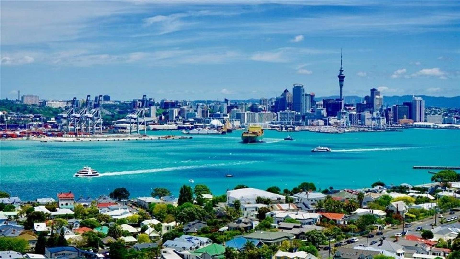 نيوزيلندا تمدد إغلاق كوفيد-19 في أوكلاند