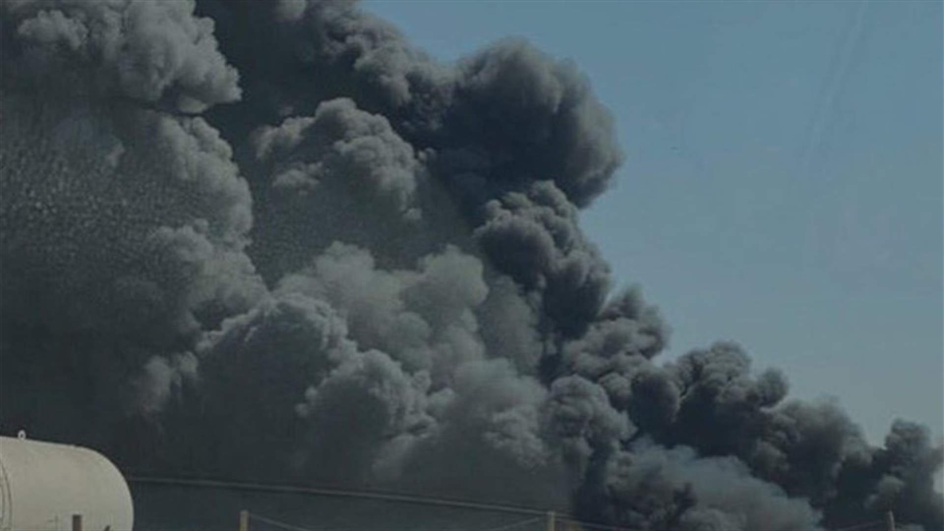 المكتب الإعلامي لحكومة دبي: إندلاع حريق في منطقة جبل علي الصناعية ولا اصابات