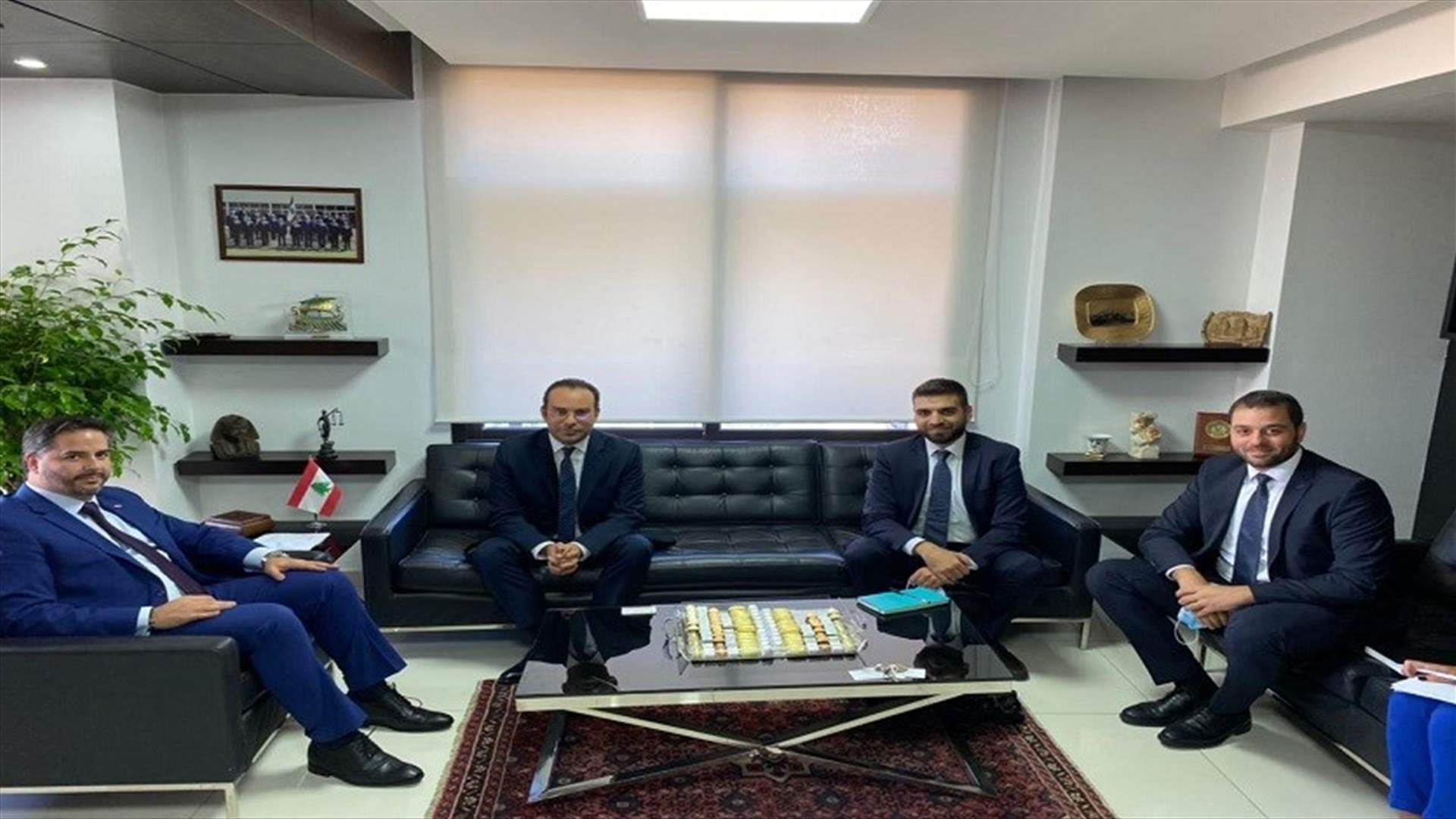 سلام التقى وفد البنك الاوروبي لإعادة الإعمار والتنمية