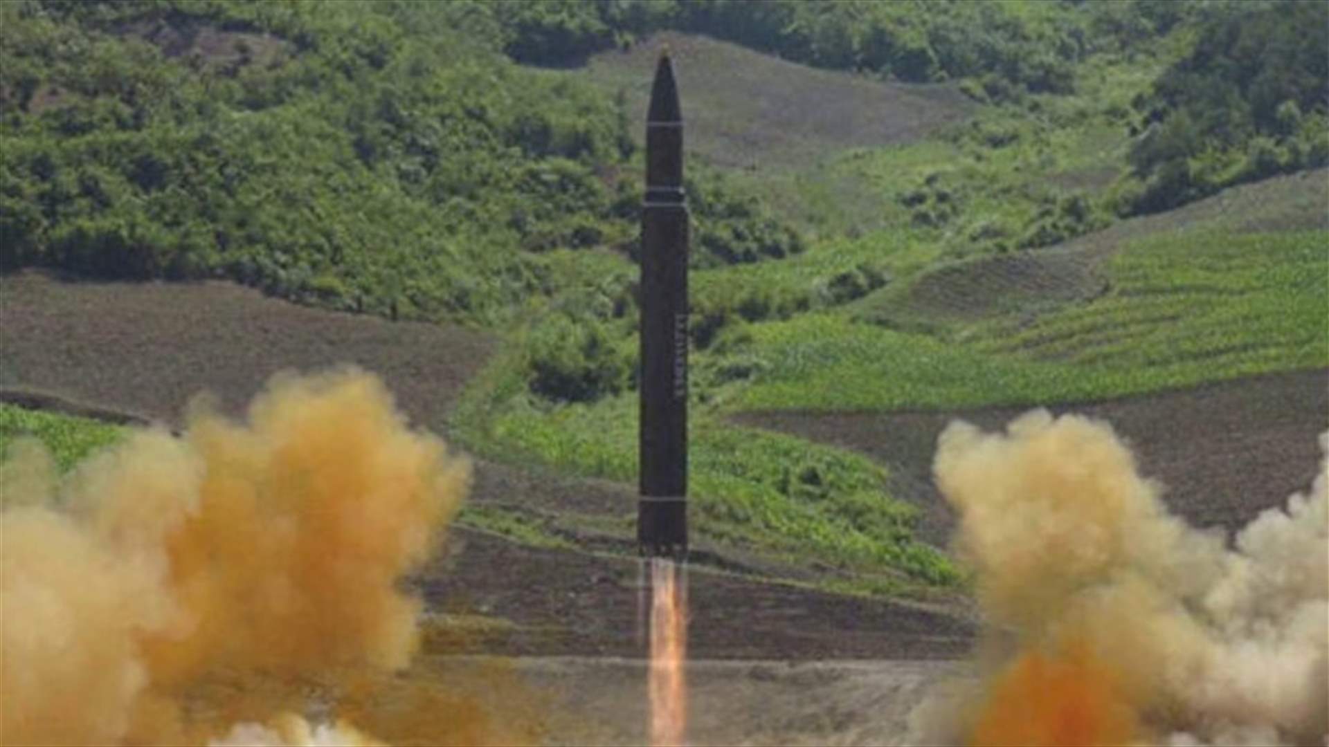 كوريا الشمالية تختبر بنجاح إطلاق صاروخ باليستي جديد من غواصة