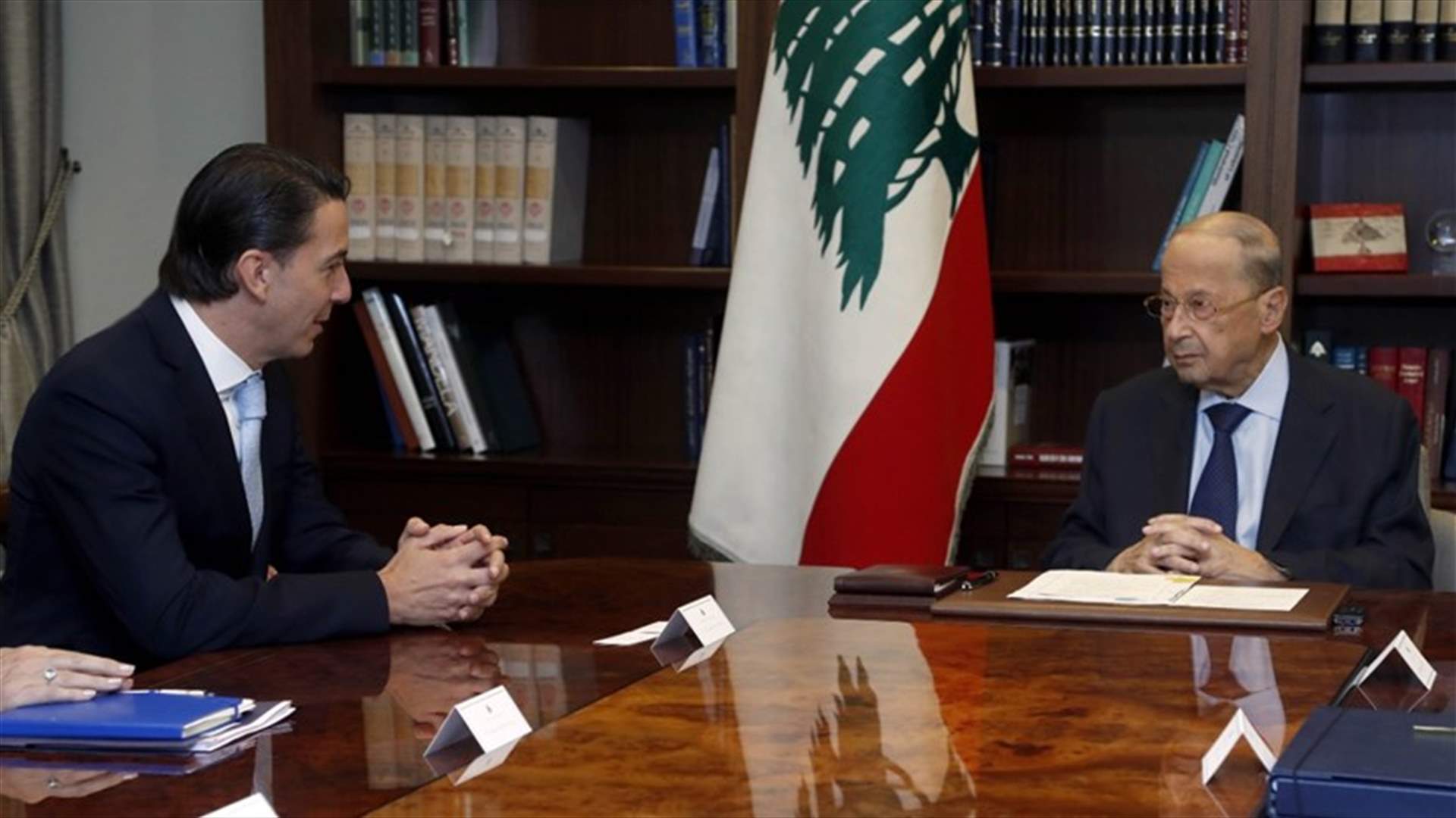 عون عرض مع هوكشتاين مستقبل التفاوض لترسيم الحدود البحرية الجنوبية