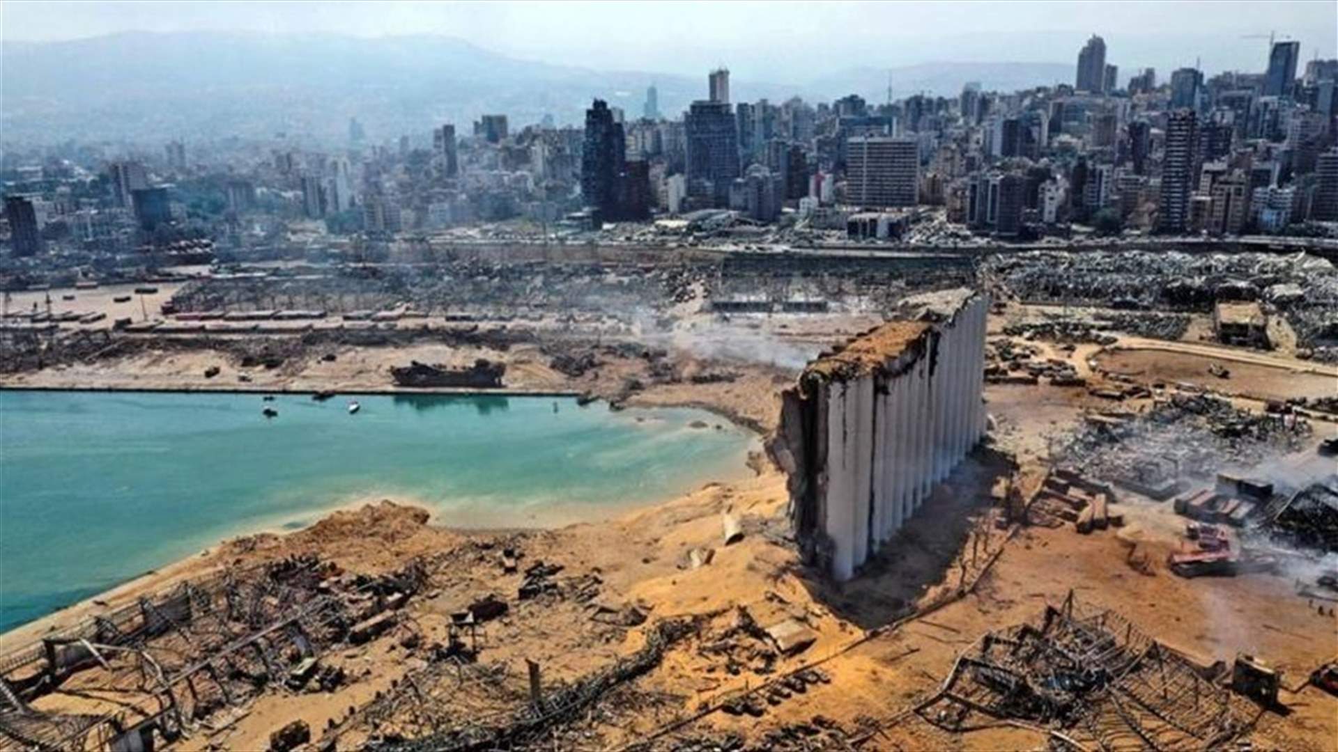 أهالي شهداء فوج إطفاء بيروت وضحايا تفجير المرفأ: مصرون على دعمنا للقاضي البيطار