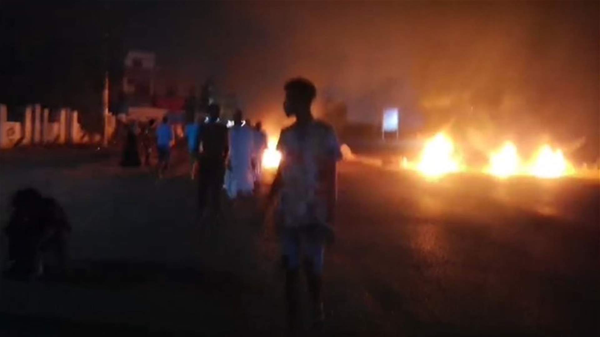 تلفزيون الحدث: قوات عسكرية تعتقل رموزا مدنية بارزة في السودان