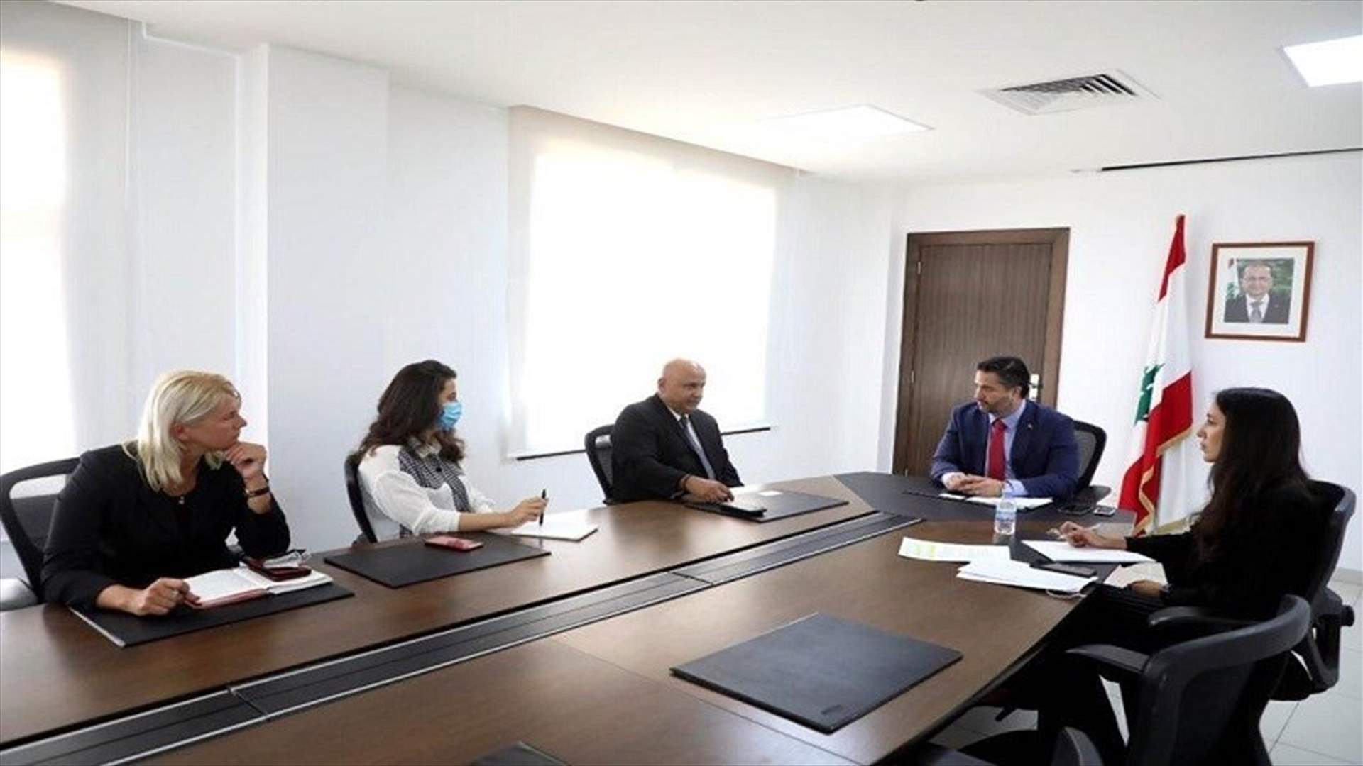 Salam discusses ration card with World Bank Group delegation