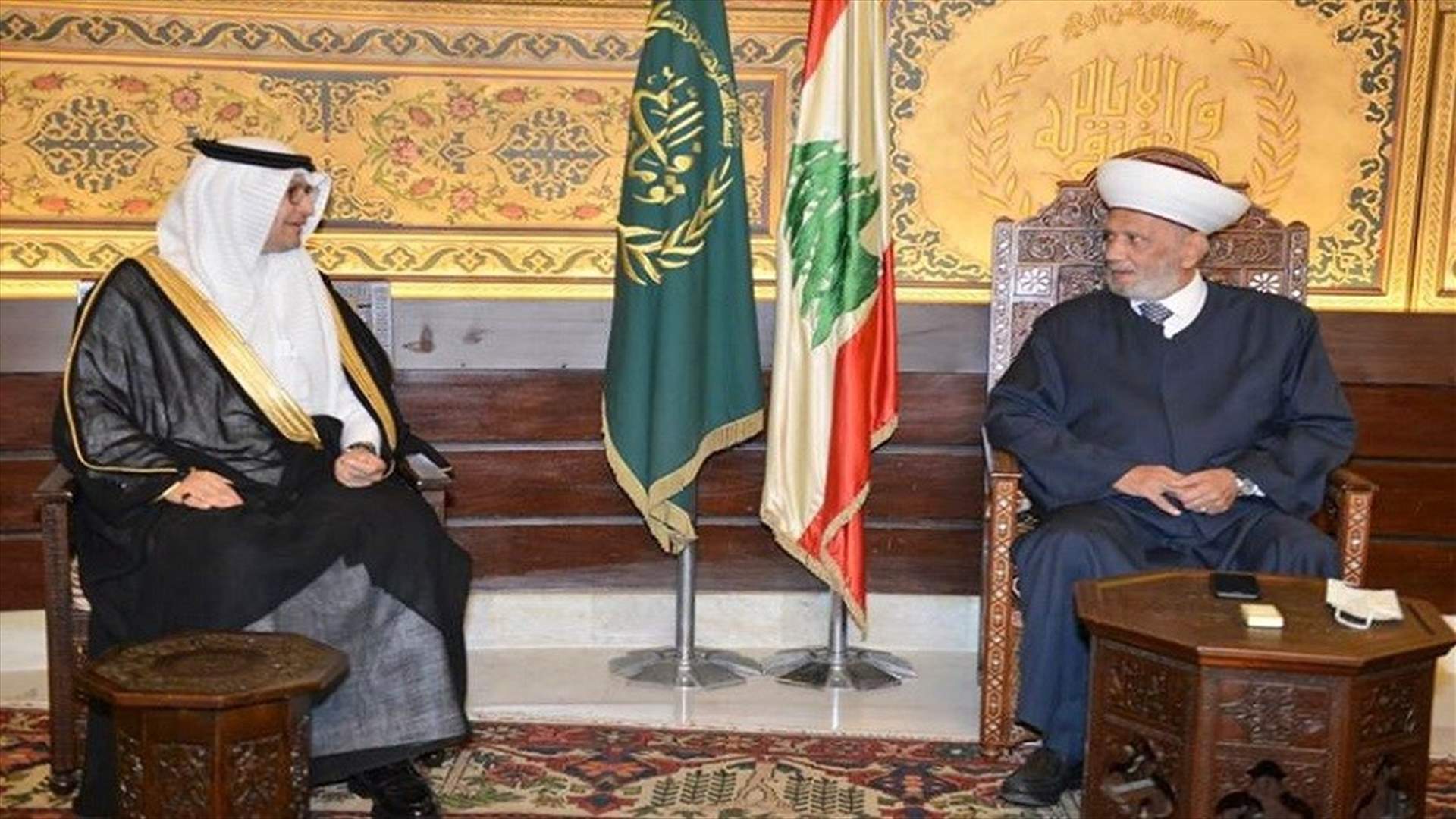دريان استقبل السفير السعودي... بخاري: المملكة حريصة على أمن لبنان واستقراره!