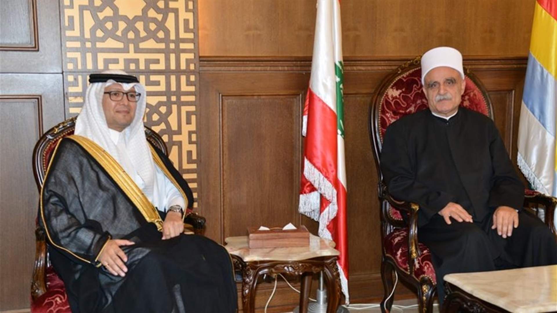 شيخ العقل استقبل بخاري وريفي: يدنا بيد الجميع للنهوض بالطائفة داخليا ووطنيا