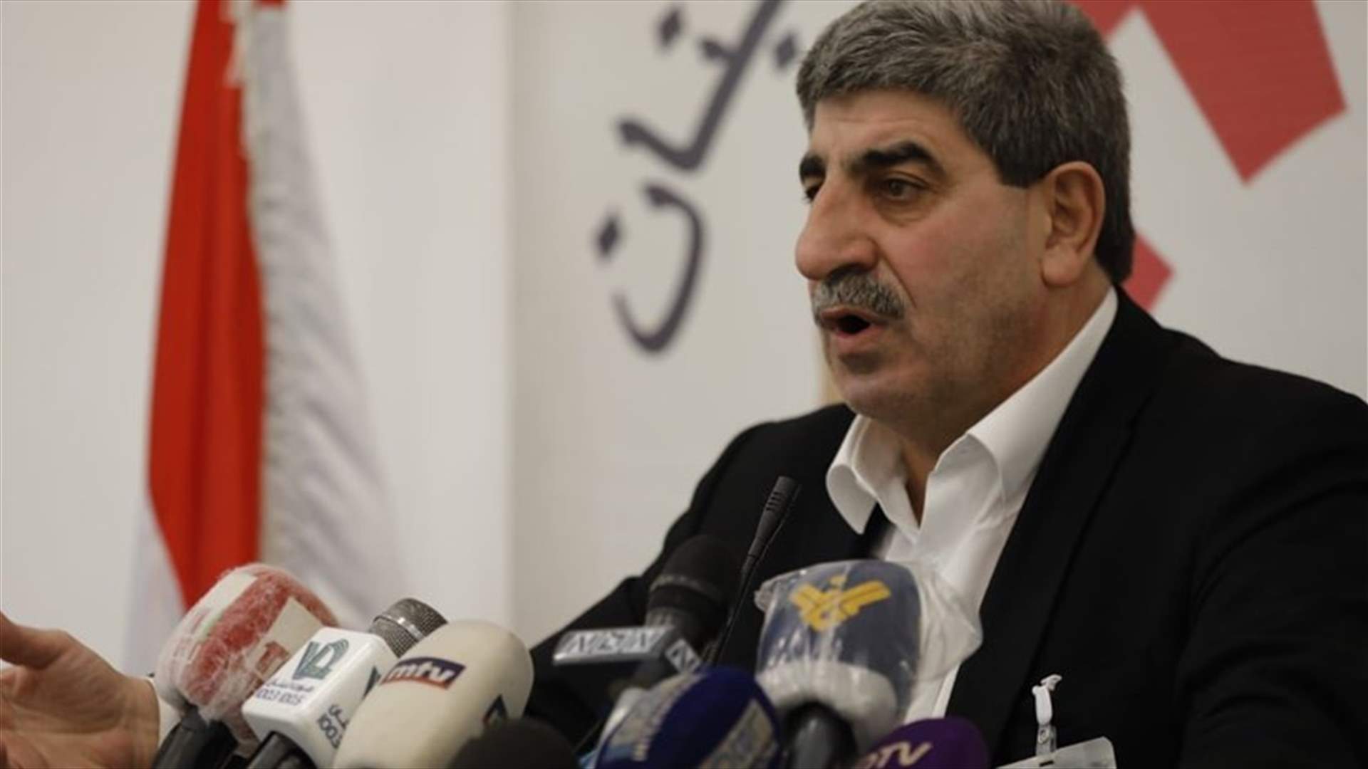 طليس أعلن تعليق إضراب قطاع النقل العام المقرر يوم غد