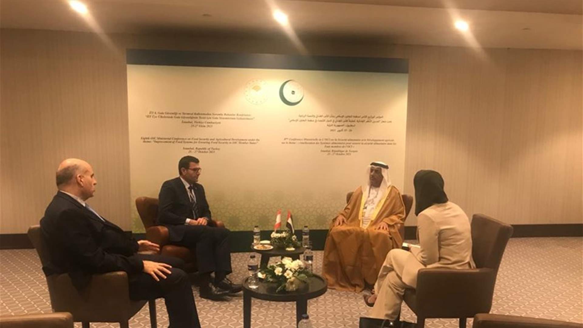 وزير الزراعة التقى في اسطنبول وكيل وزارة التغير المناخي والزراعة والبيئة الاماراتي