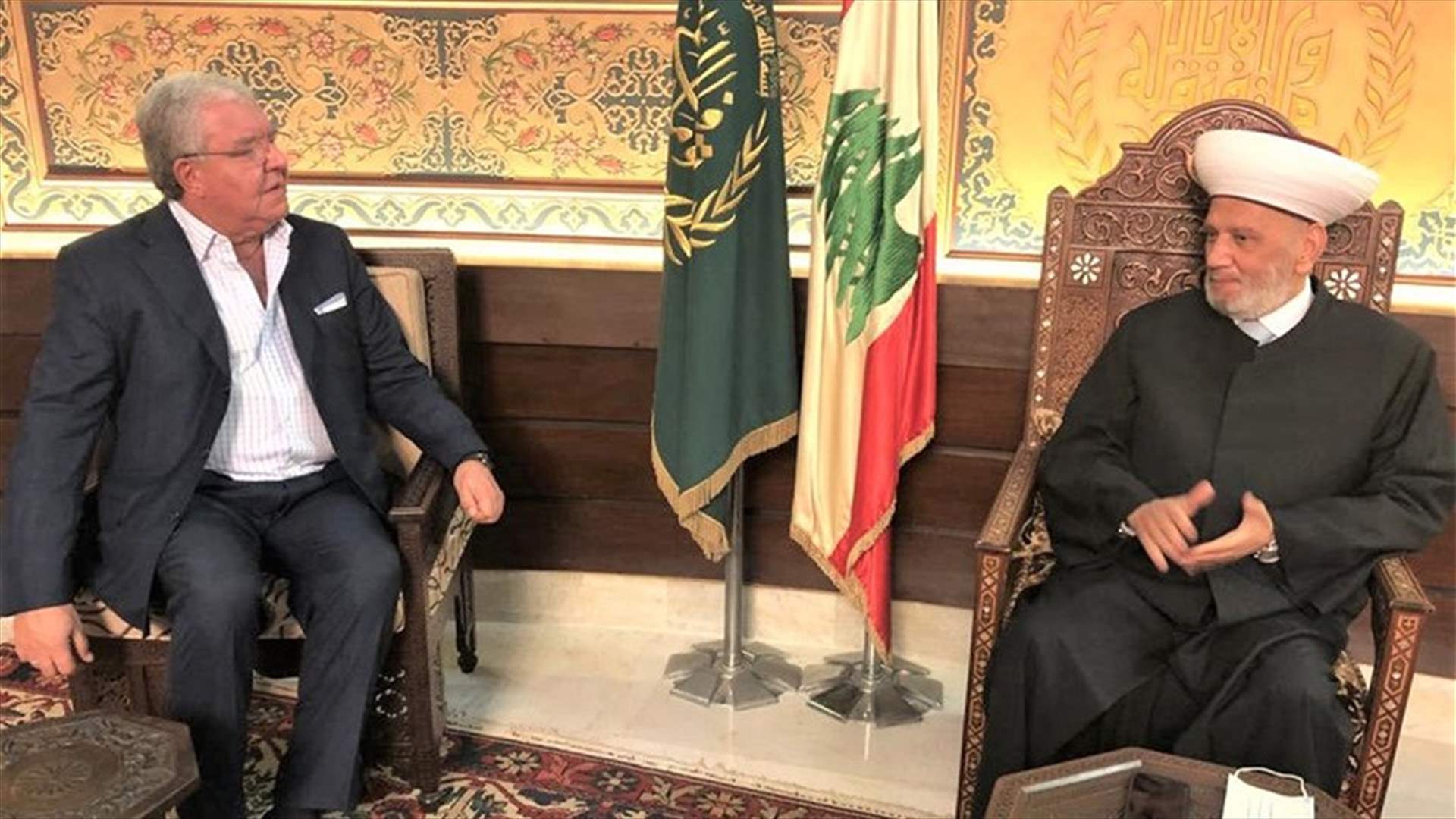 دريان استقبل المشنوق: التحقيق مع الرؤساء والوزراء يتم من خلال المجلس الأعلى لمحاكمة الرؤساء والوزراء