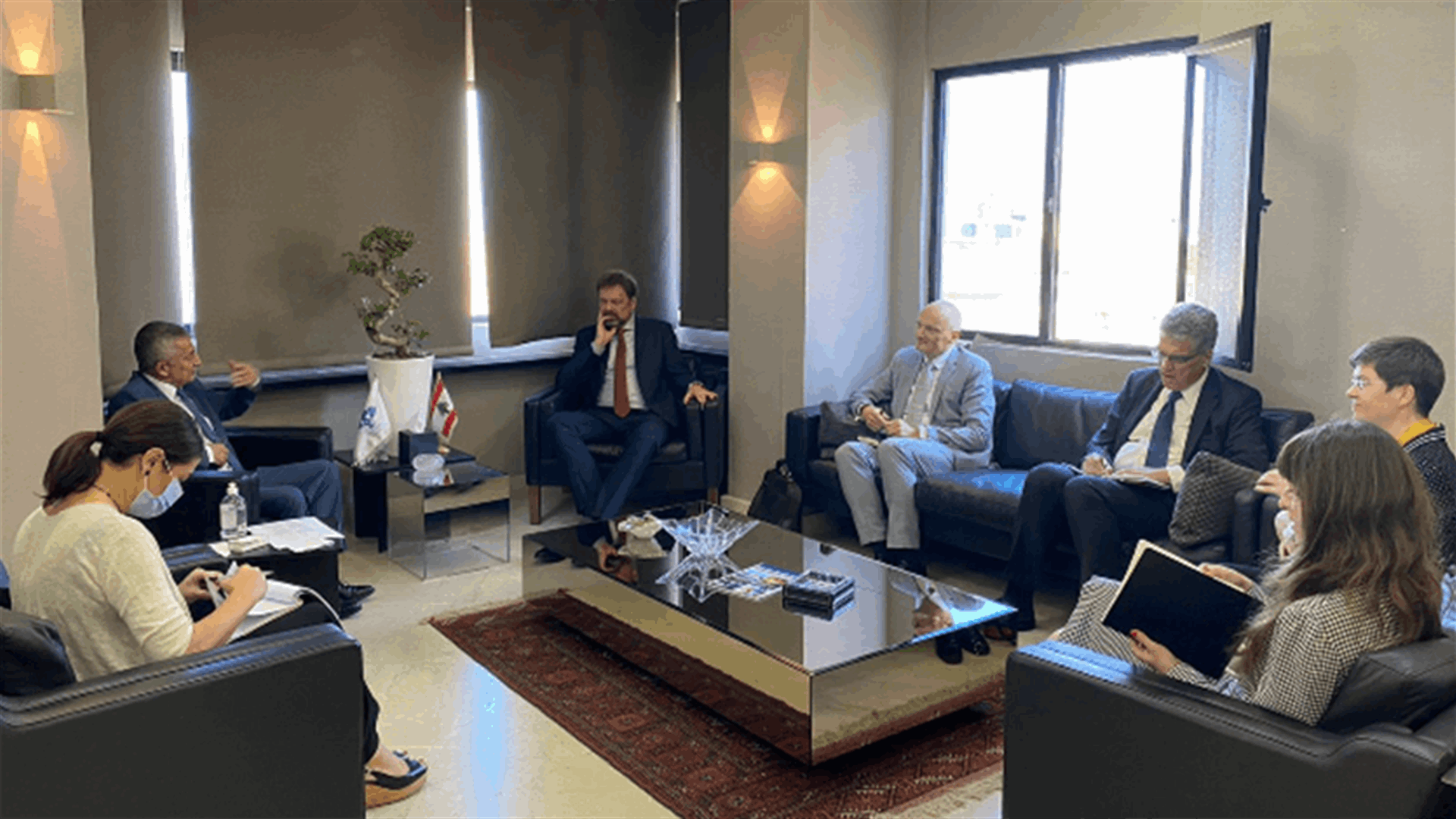 وزير المالية استقبل سفير ألمانيا وأعضاء الهيئة الوطنية للمفقودين وعرض مع طراف موضوع المفاوضات مع صندوق النقد