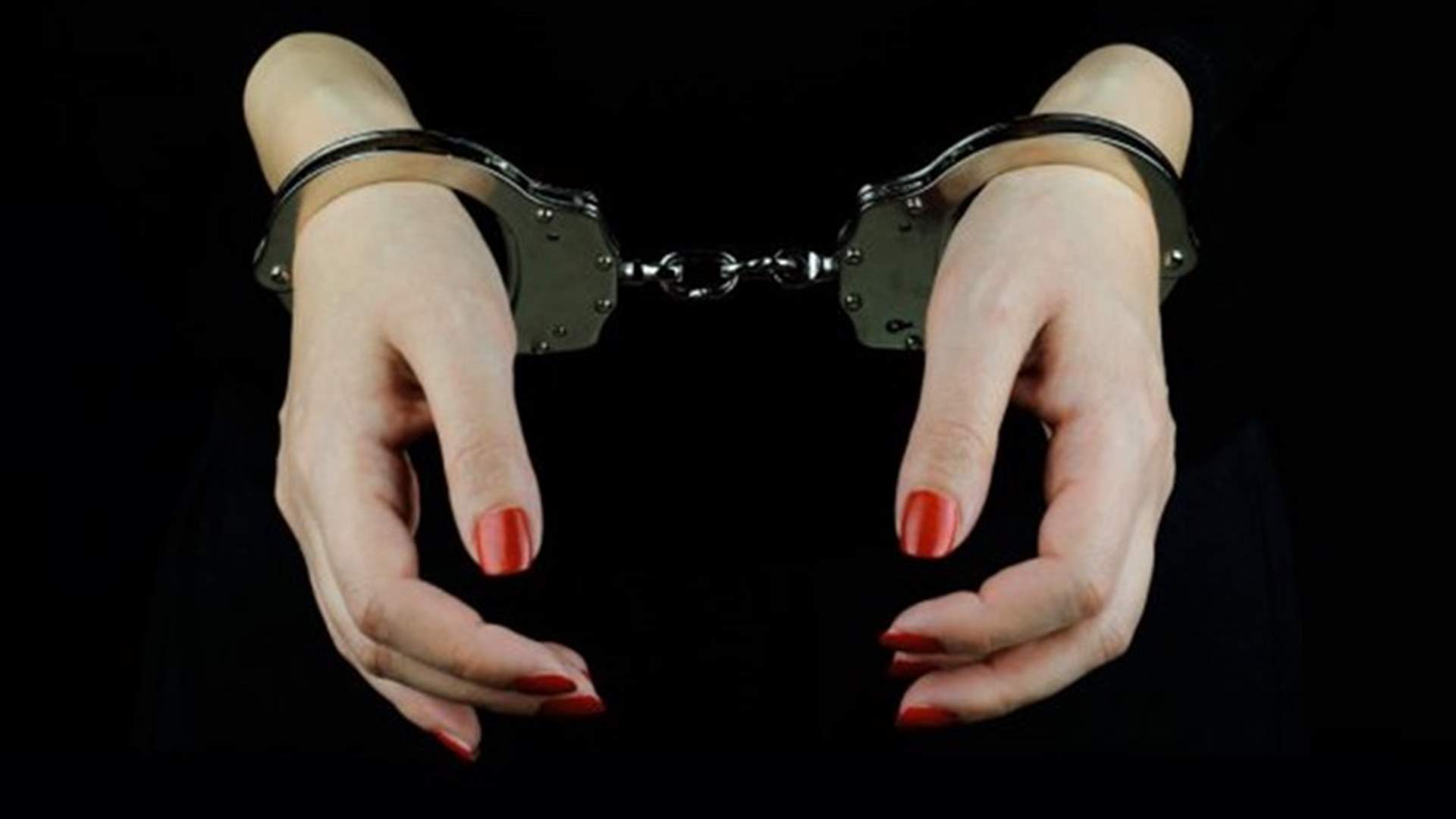 في مصر... القبض على امرأة وعشيقها بتهمة خطف زوجها ودفنه حياً!