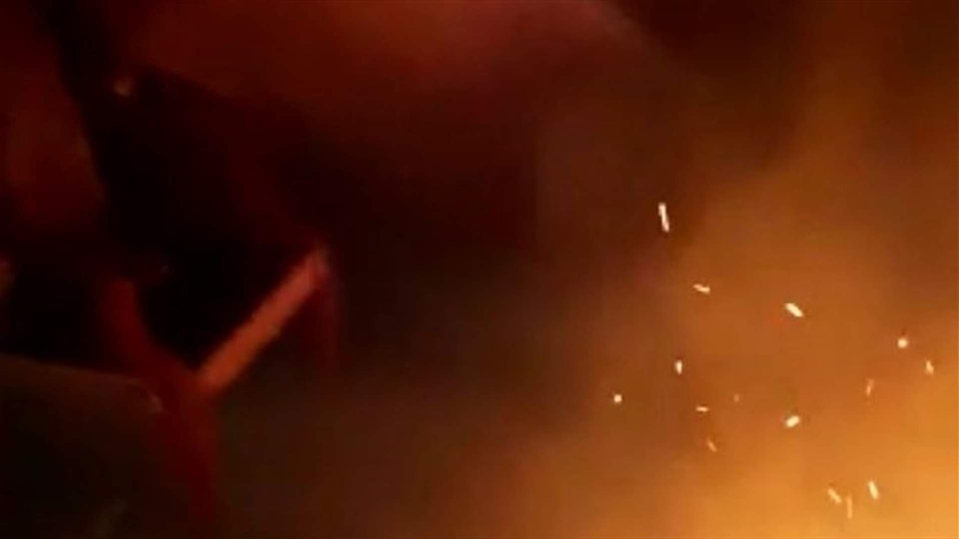 إخماد حريق اندلع في حرج في درعون