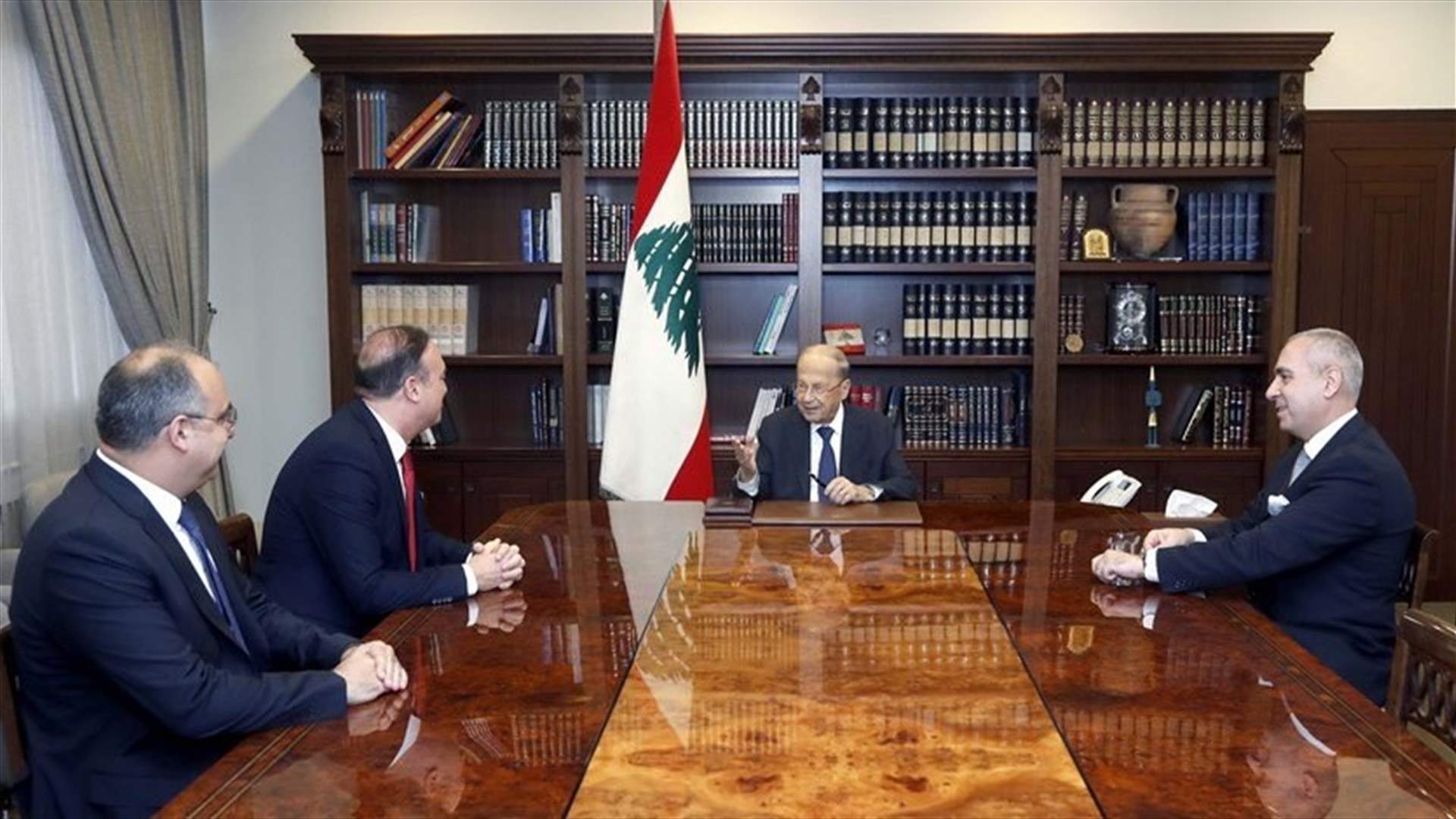 President Aoun meets Lebanese ambassadors to KSA, Kuwait and Bahrain