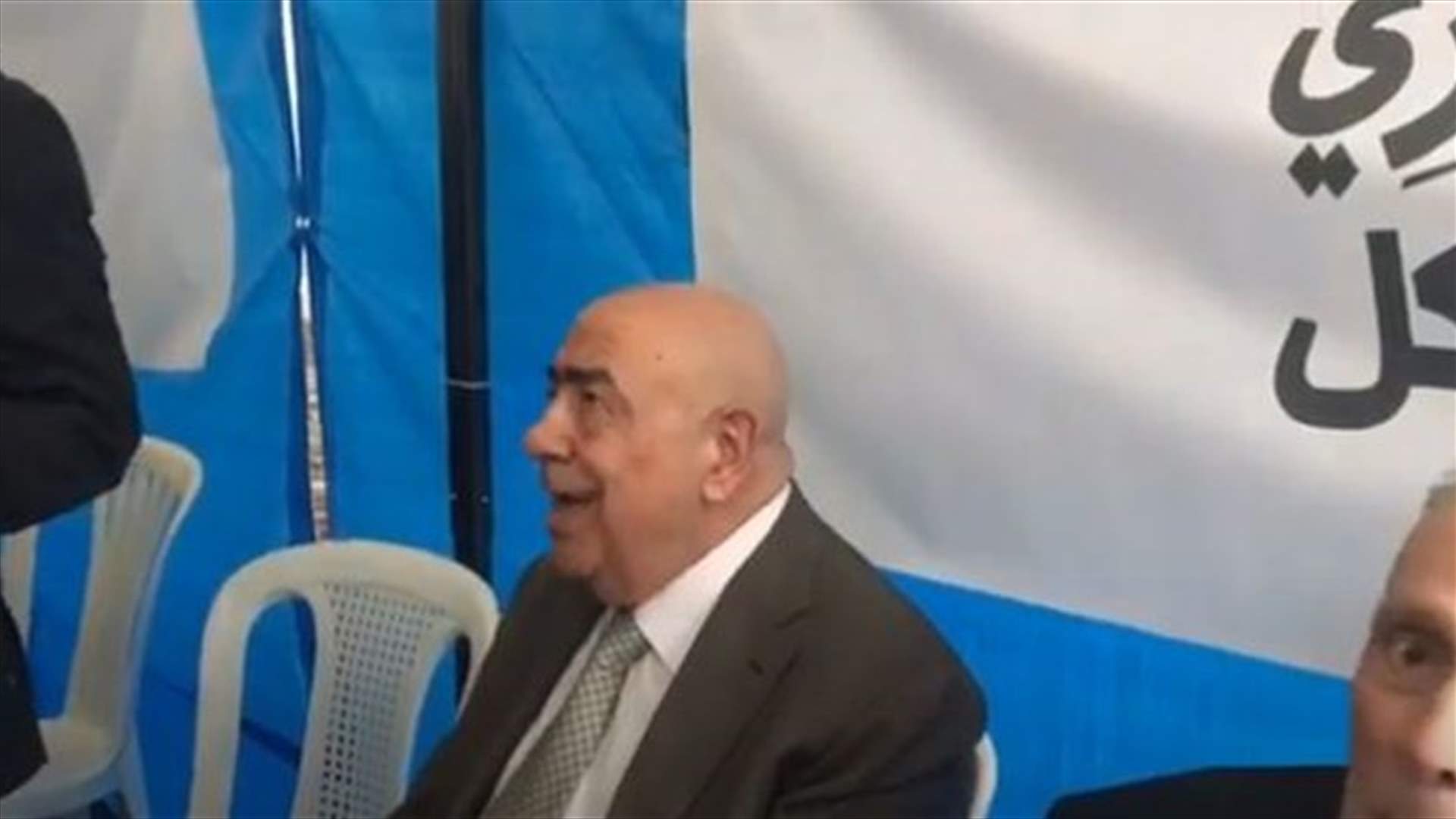 طرد نقولا فتوش من خيمة &quot;نقابتنا&quot; (فيديو)