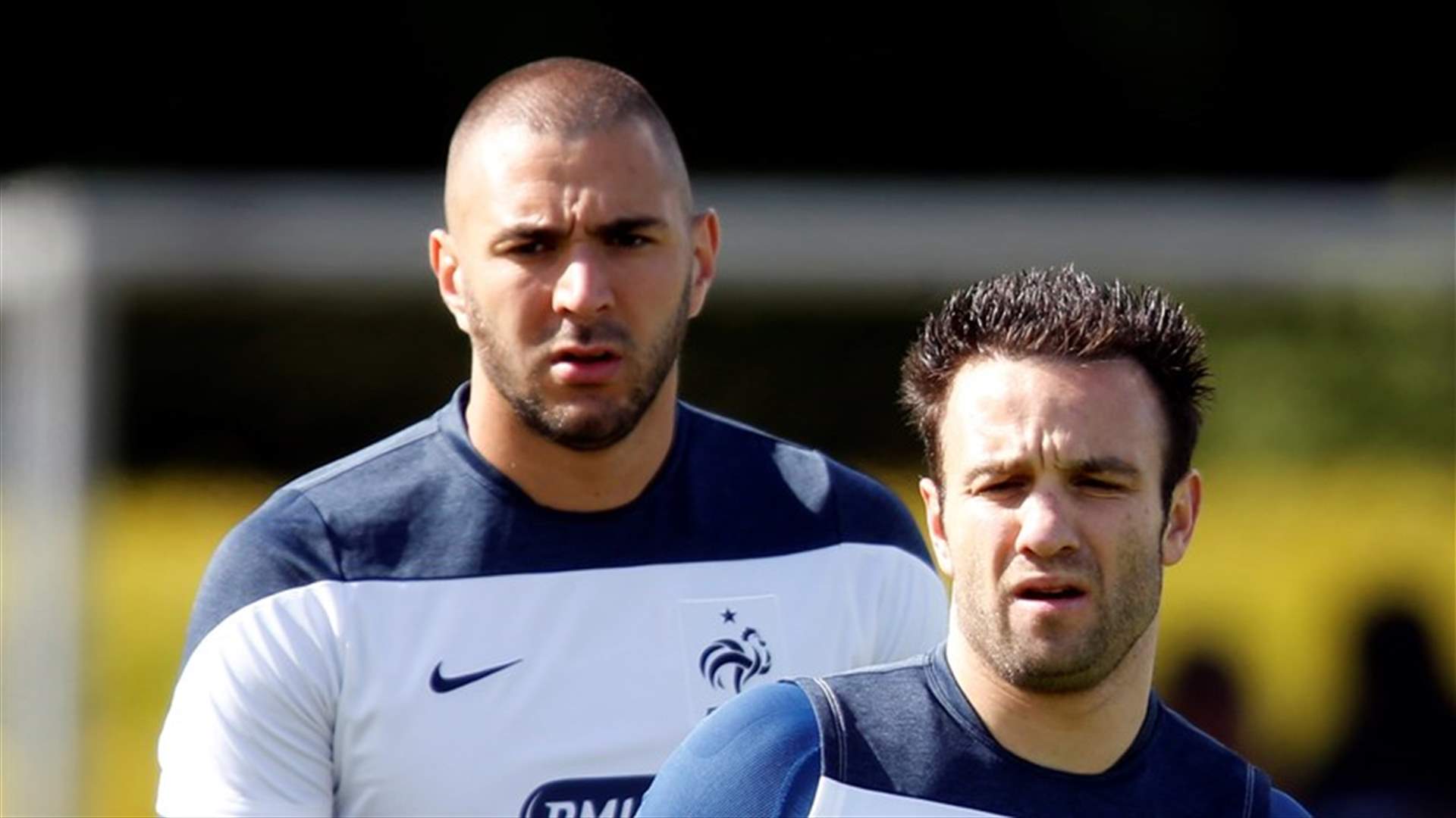 Real Madrid&#39;s Benzema gets suspended jail term in sex tape trial