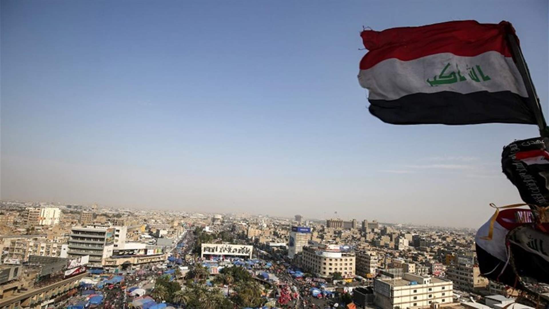 احتراق صهريج محمل بالوقود خارج ميناء أم قصر بالبصرة في العراق