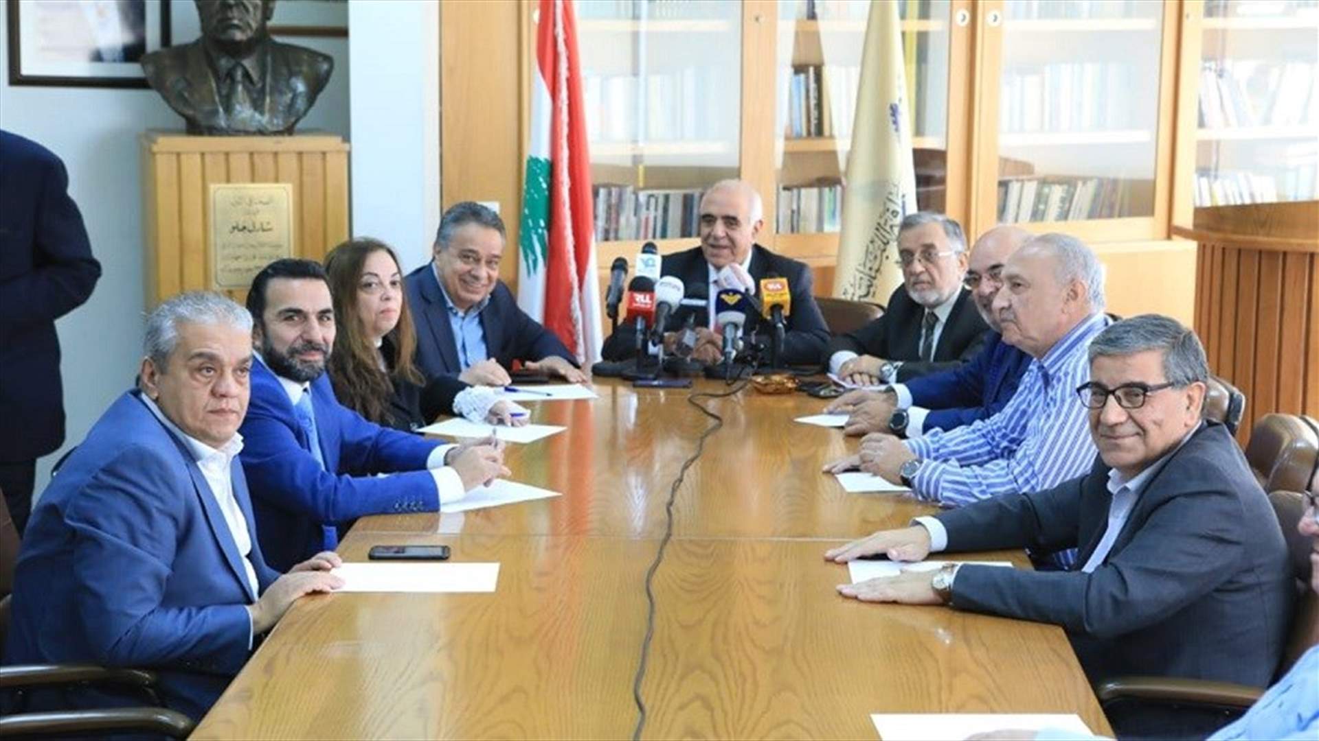 القصيفي يعلن برنامج لائحة &quot;الوحدة النقابية&quot;...