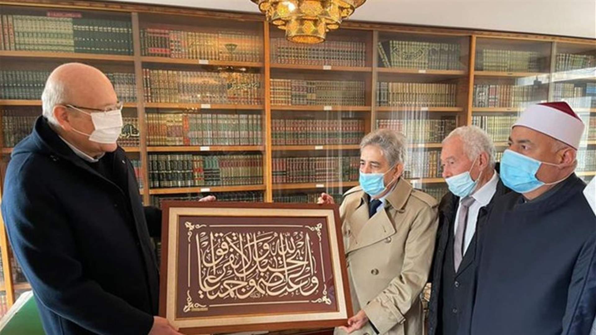 ميقاتي يزور مسجد روما