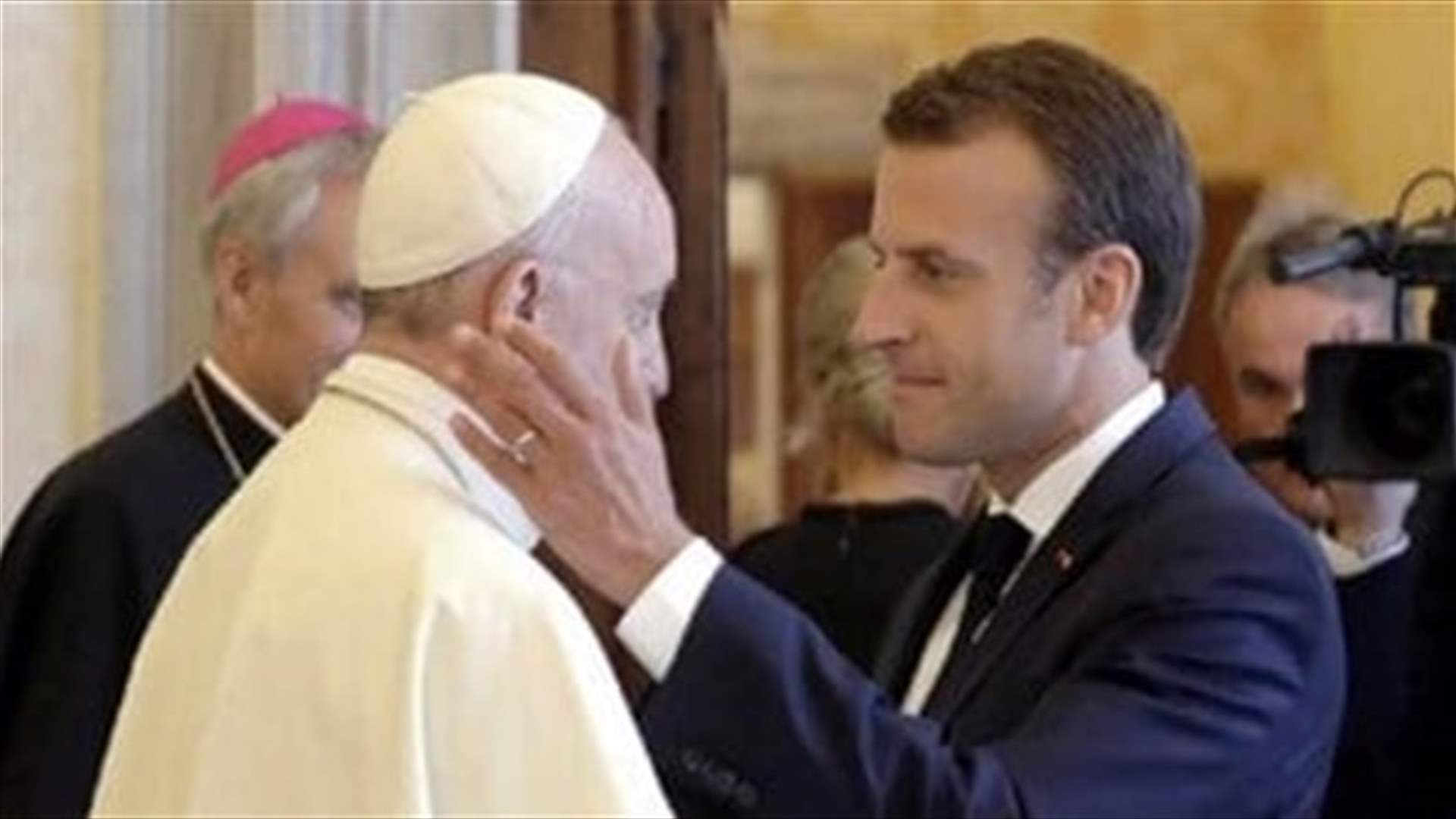 Pope tells Macron &#39;I&#39;m still alive&#39; during Vatican talks