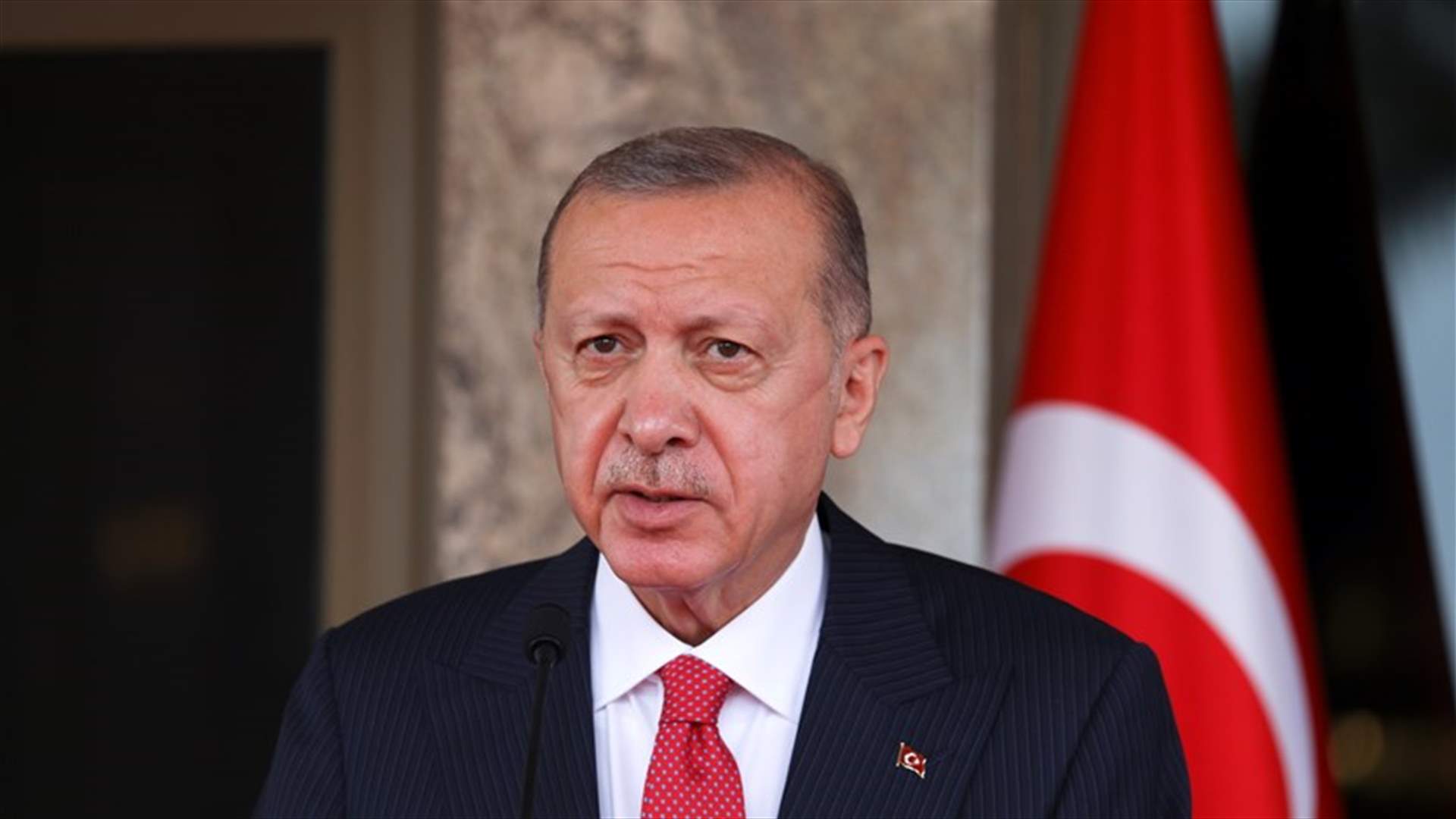 أردوغان يأمر بإجراء تحقيق في تراجع الليرة التركية...