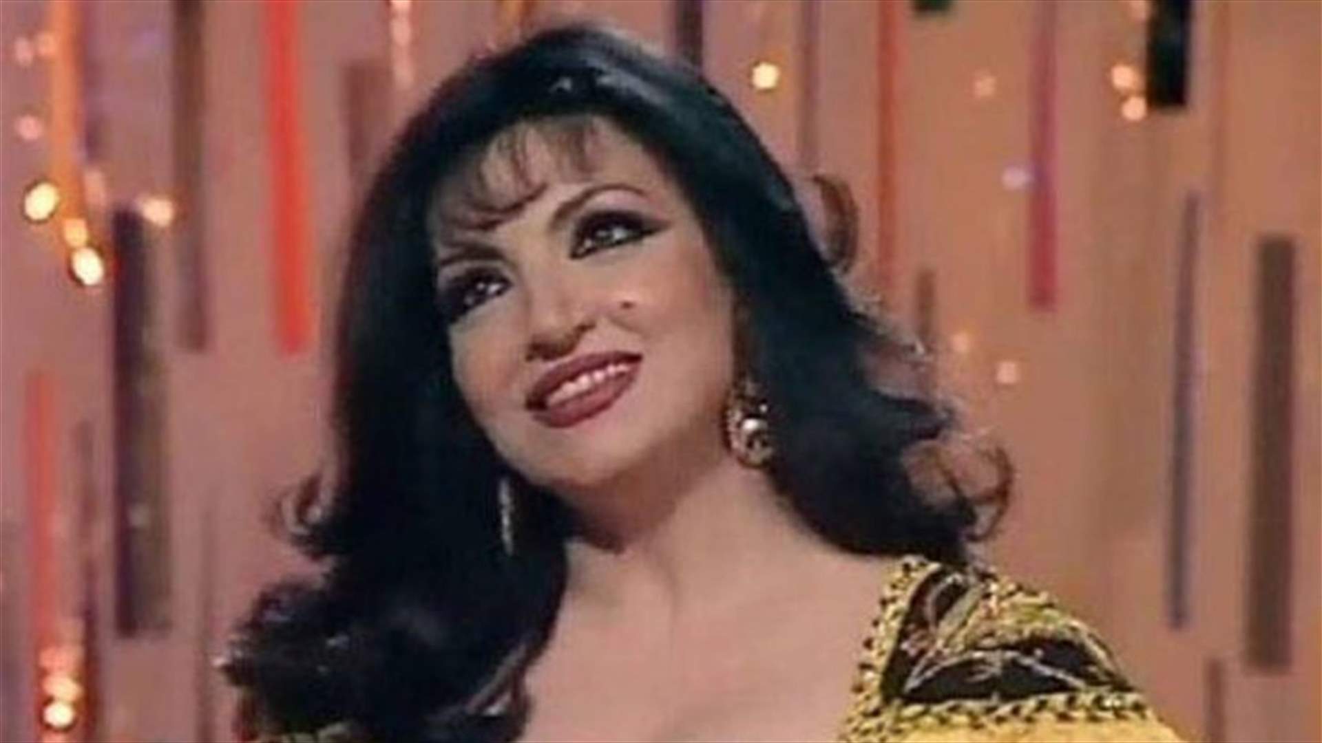 أحدث ظهور لسميرة توفيق في منزلها بأبو ظبي... "سيدة غالية على القلوب كافة"