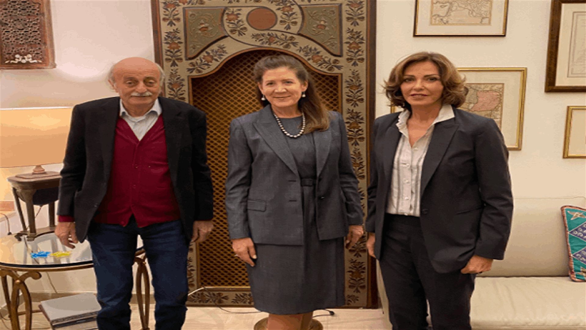 جنبلاط في ضيافة شيا...