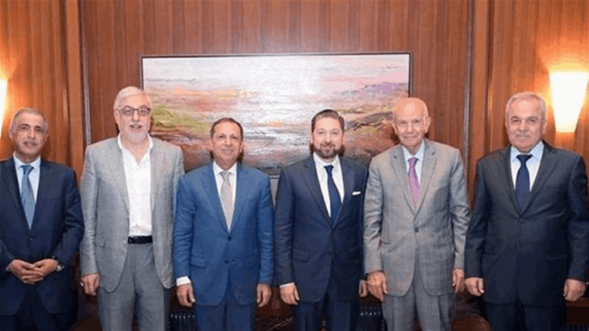 اللقاء التشاوري: للاسراع بوضع الإجراءات المواكبة لرفع الدعم موضع التطبيق العملي ولا سيما البطاقة التمويلية