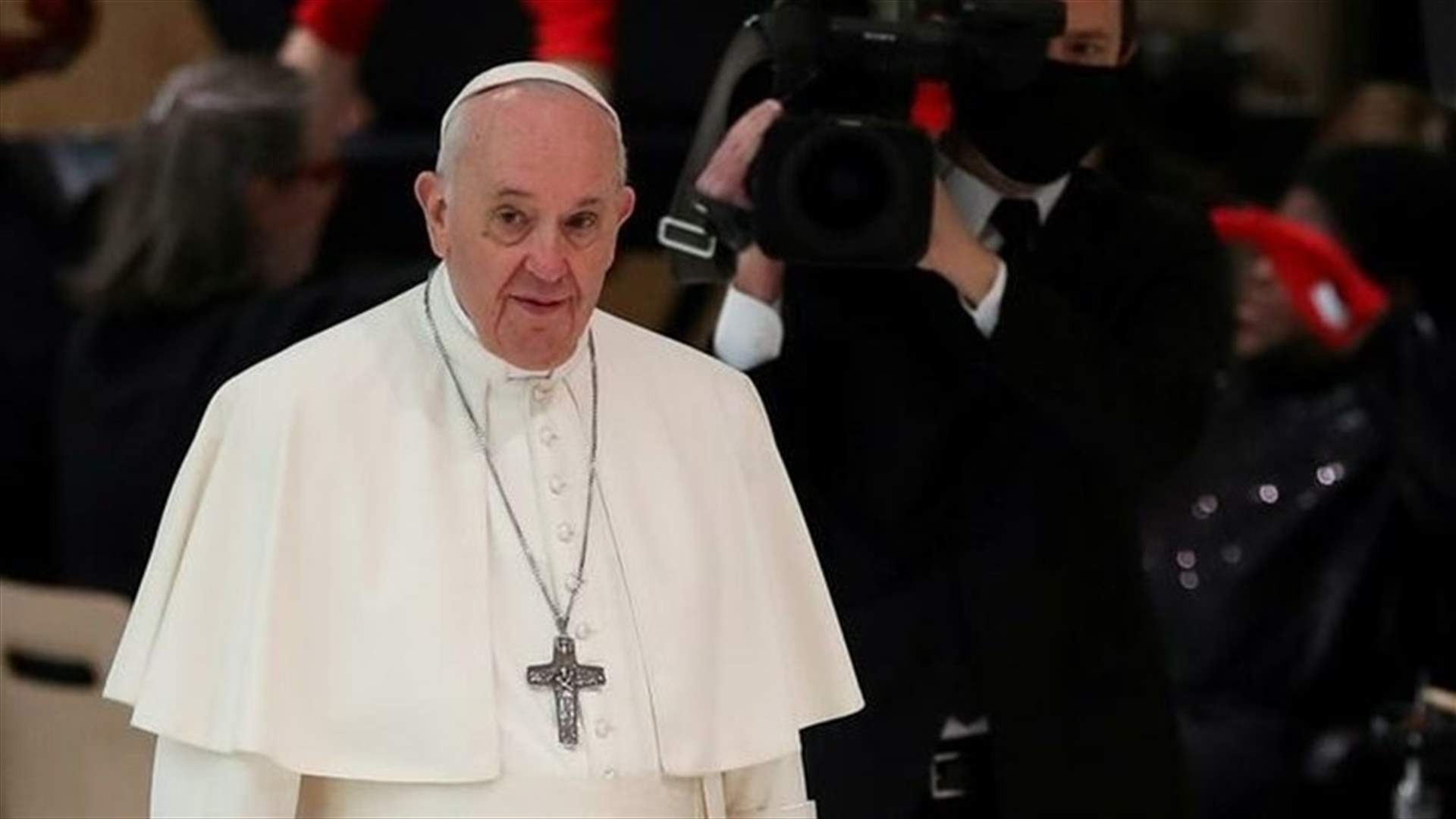 Pope Francis arrives to Cyprus, meets Patriarch Rai