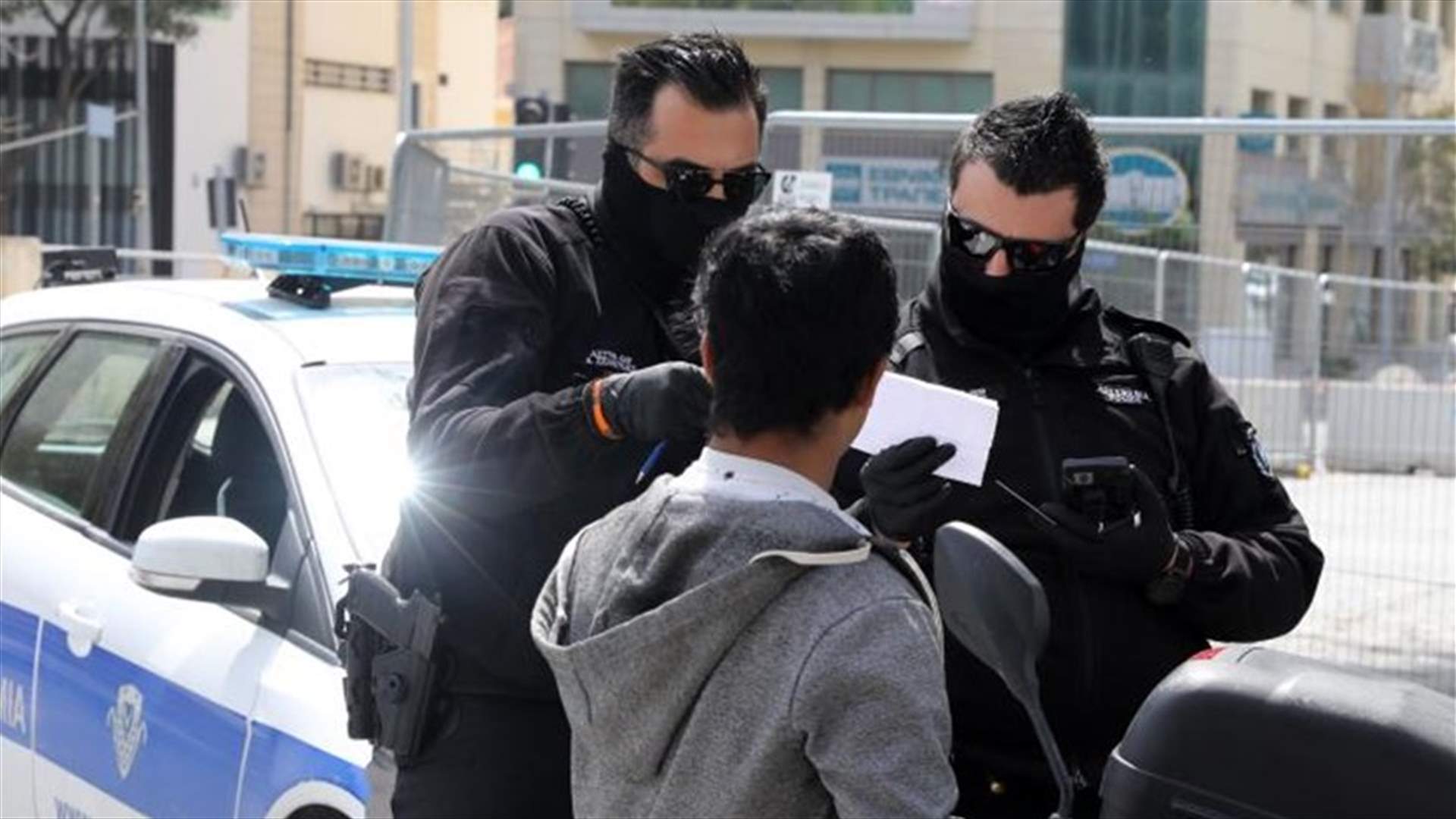 الشرطة القبرصية تعتقل رجلا بحوزته سكين ولا علاقة له بزيارة البابا