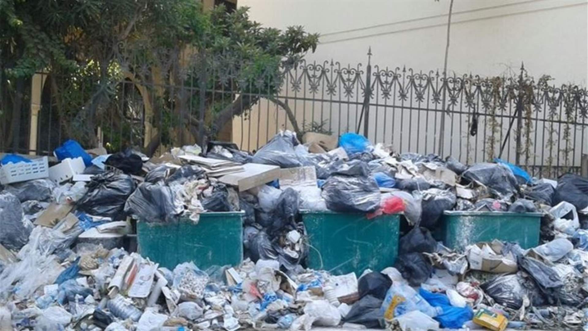 وزيرا الداخلية والبيئة ناقشا في اجتماع الحلول الممكنة لأزمة النفايات
