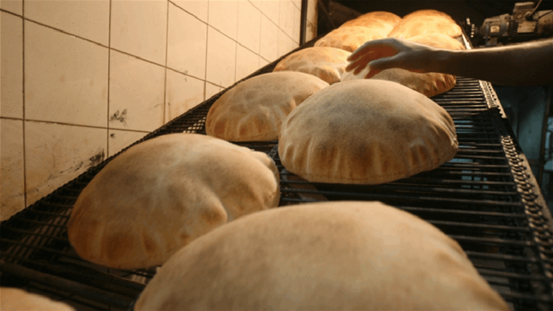 رفع وزن ربطات الخبز بفئاتها الـ٣ في ضوء انخفاض سعريّ الصرف والمحروقات